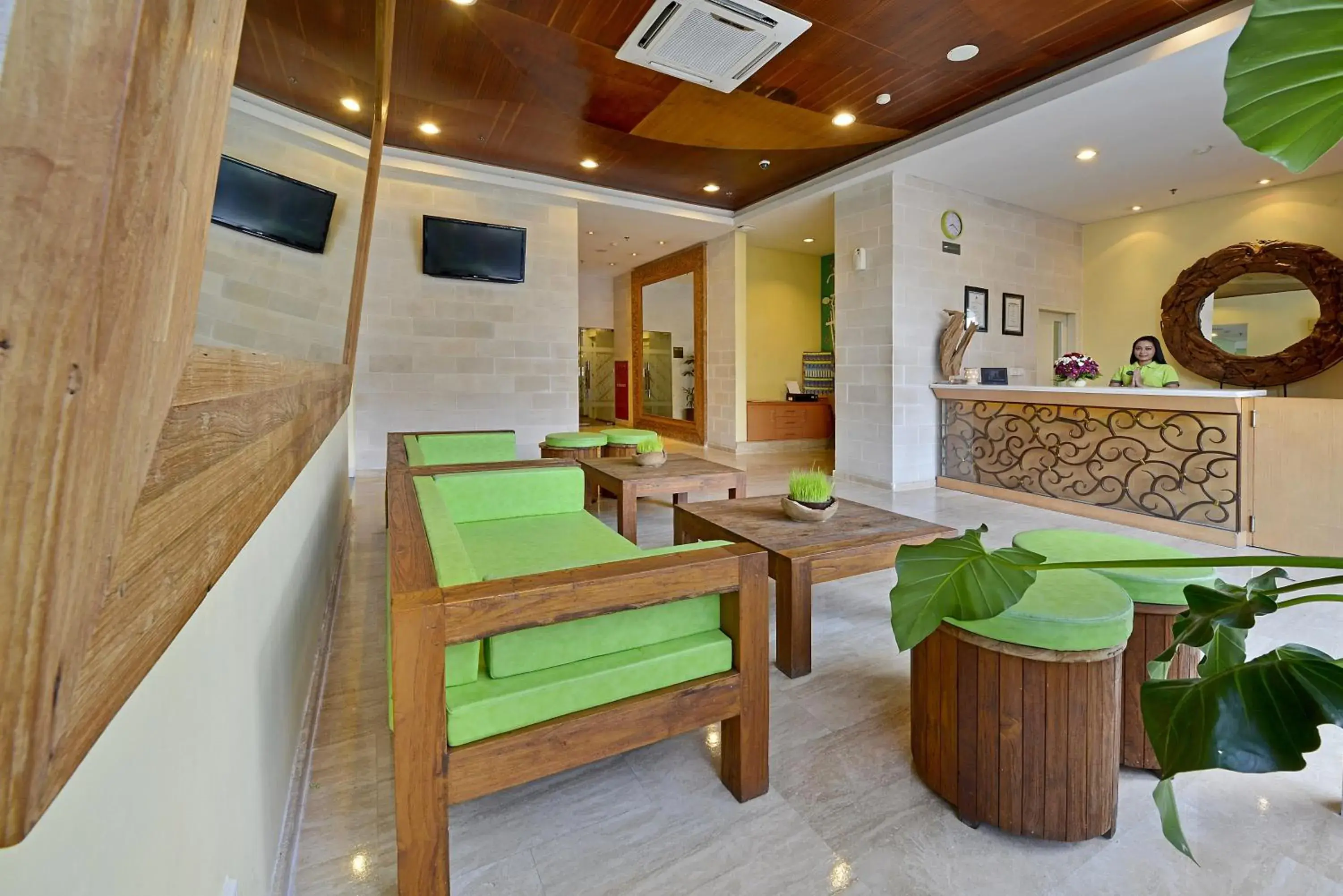 Lobby or reception in Whiz Hotel Malioboro Yogyakarta Lobby or reception in Whiz Hotel Malioboro Yogyakarta