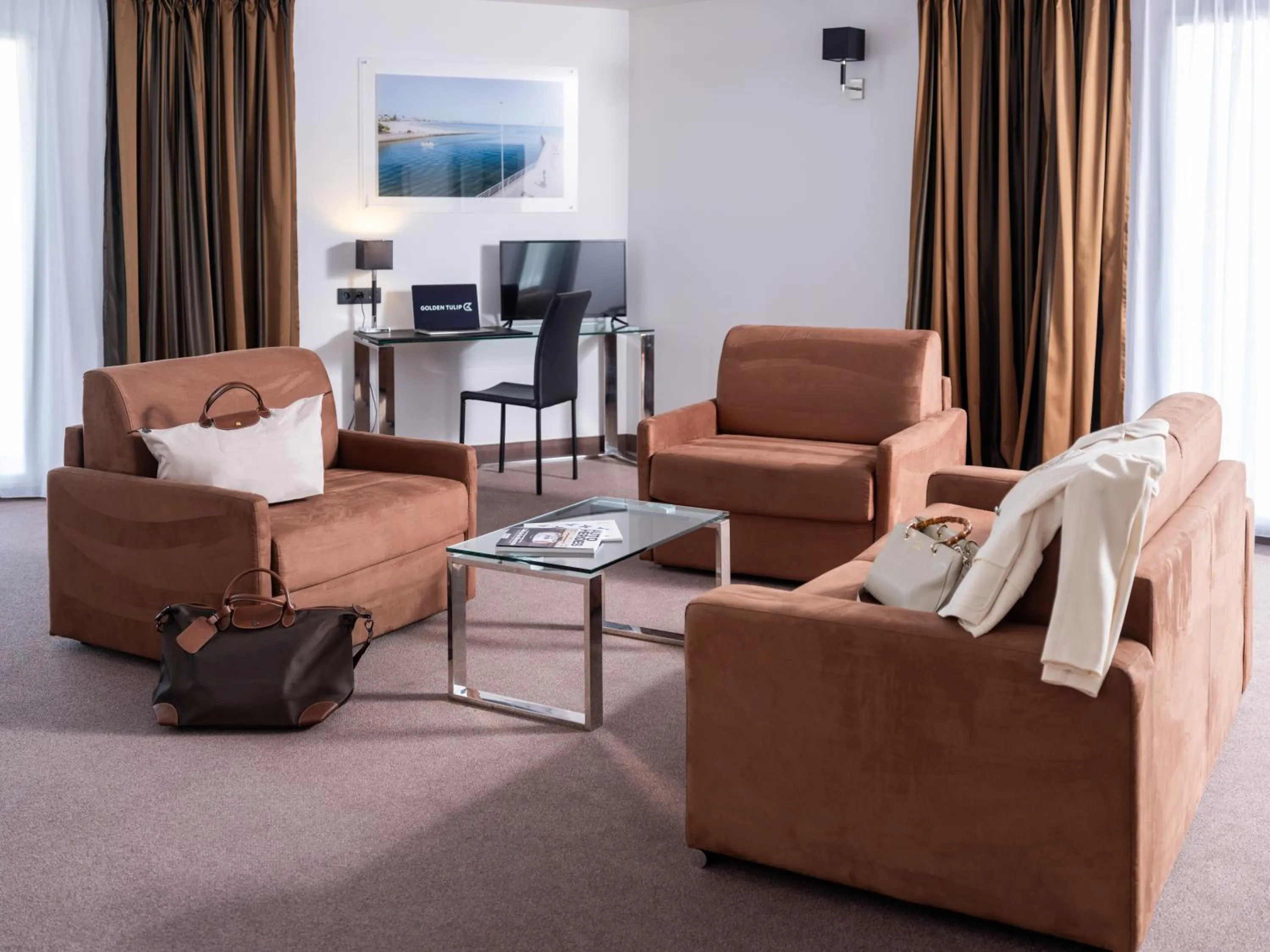 Living room in Golden Tulip La Baule Hotel and Residence