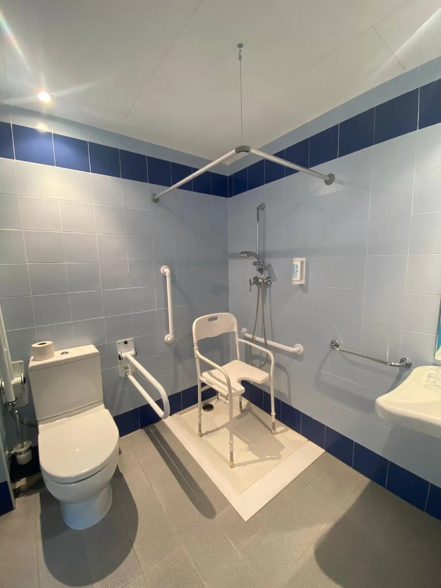 Shower in Casa Santa Elena