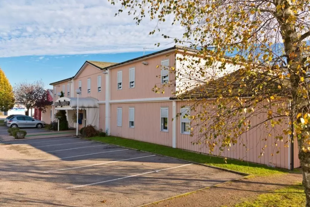 Property building in Quick Palace Epinal