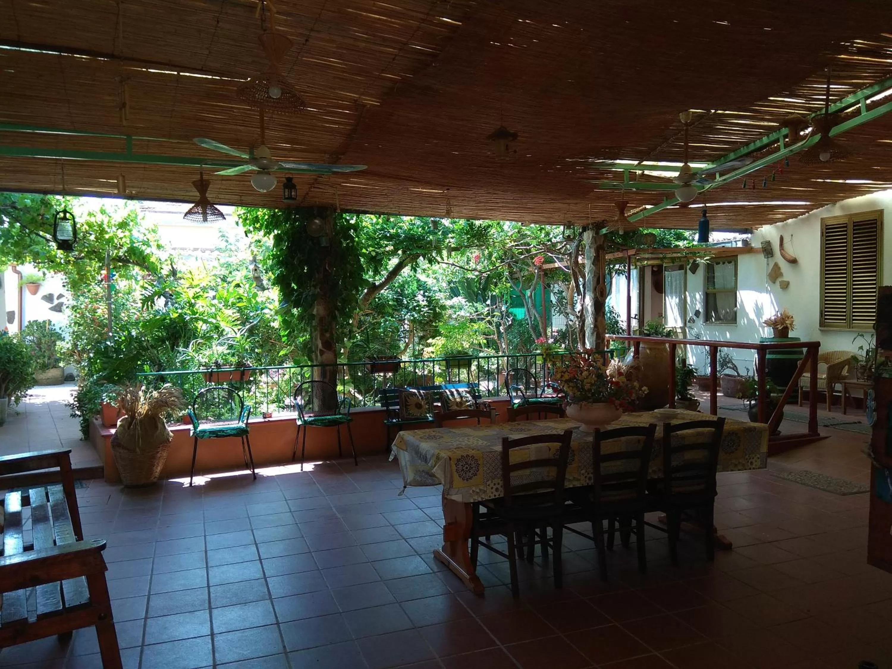 Lobby or reception, Restaurant/Places to Eat in Bed & Breakfast Paui