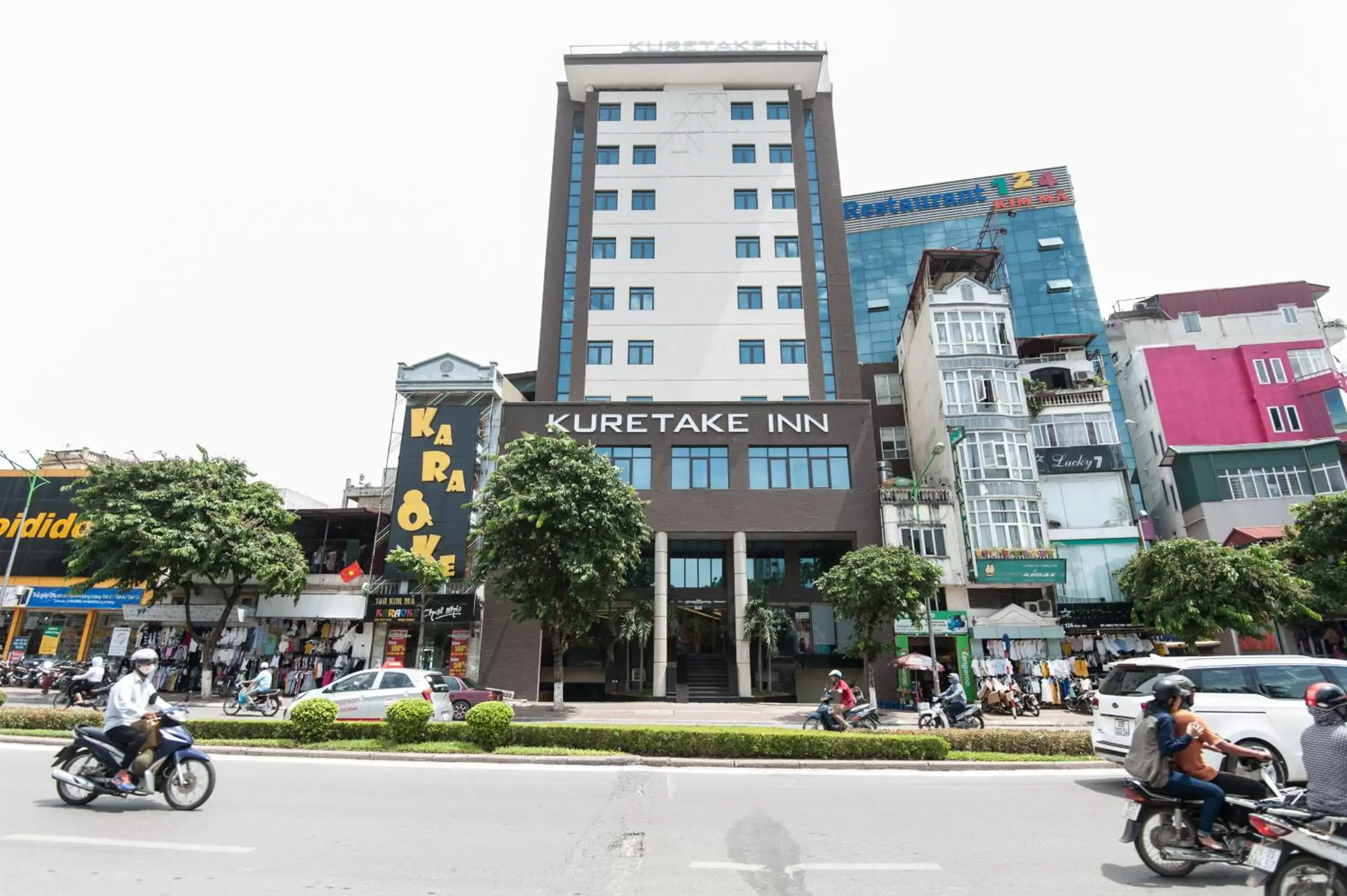 Facade/entrance, Property Building in Kuretake Inn Kim Ma 132