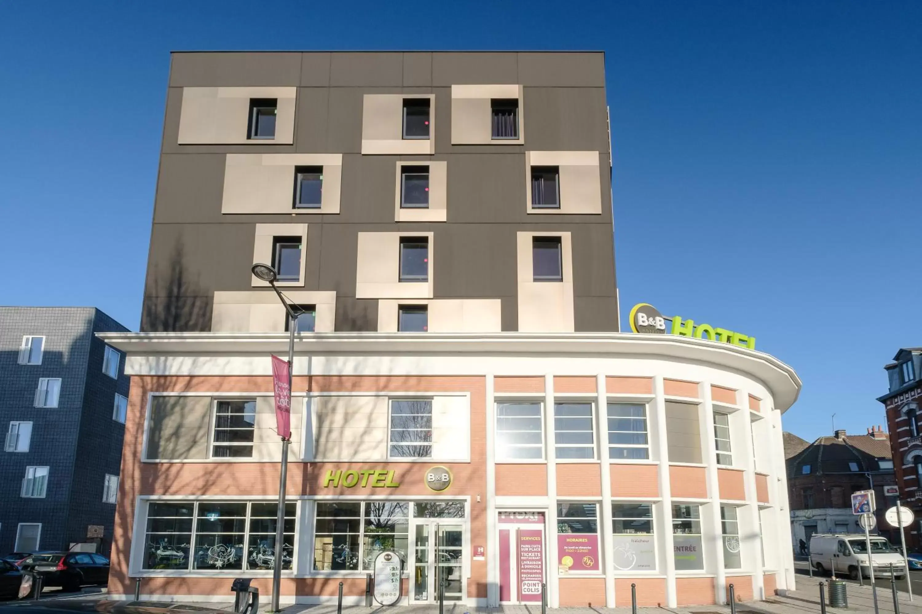 Facade/entrance, Property Building in B&B HOTEL Lille Roubaix Campus Gare