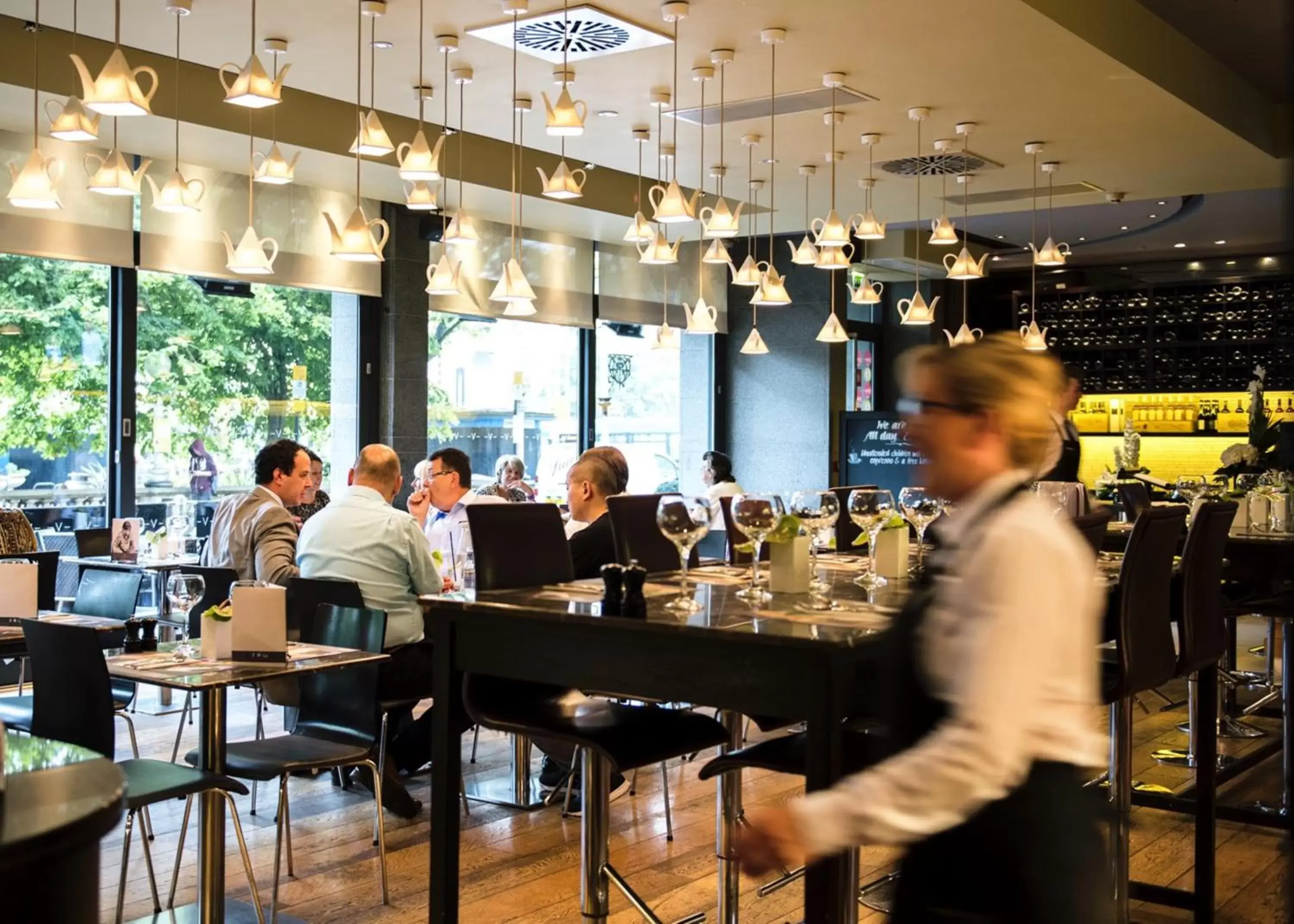 Restaurant/places to eat in The Vincent Hotel Restaurant/places to eat in The Vincent Hotel