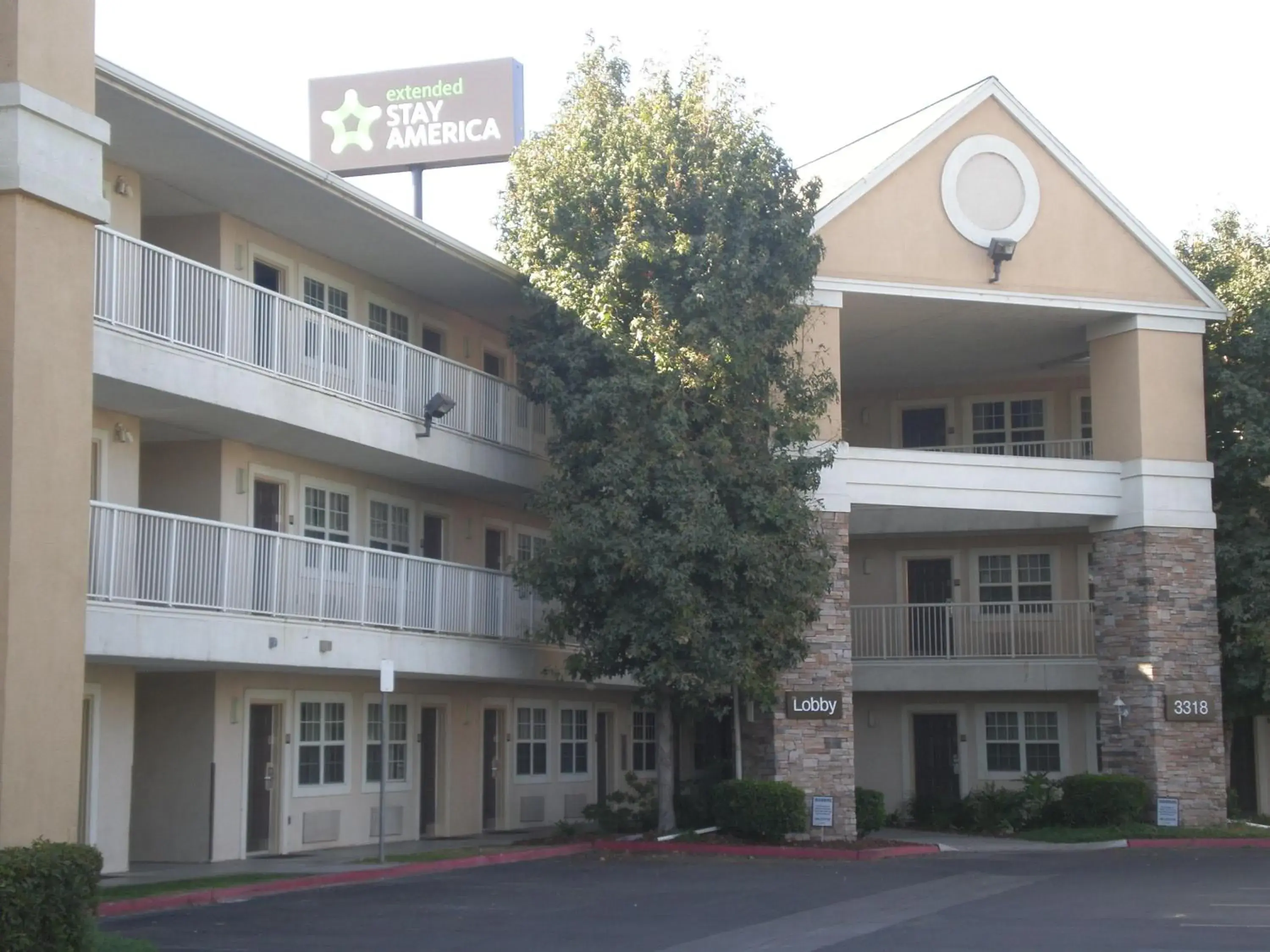 Property building in Extended Stay America Suites - Bakersfield - California Avenue