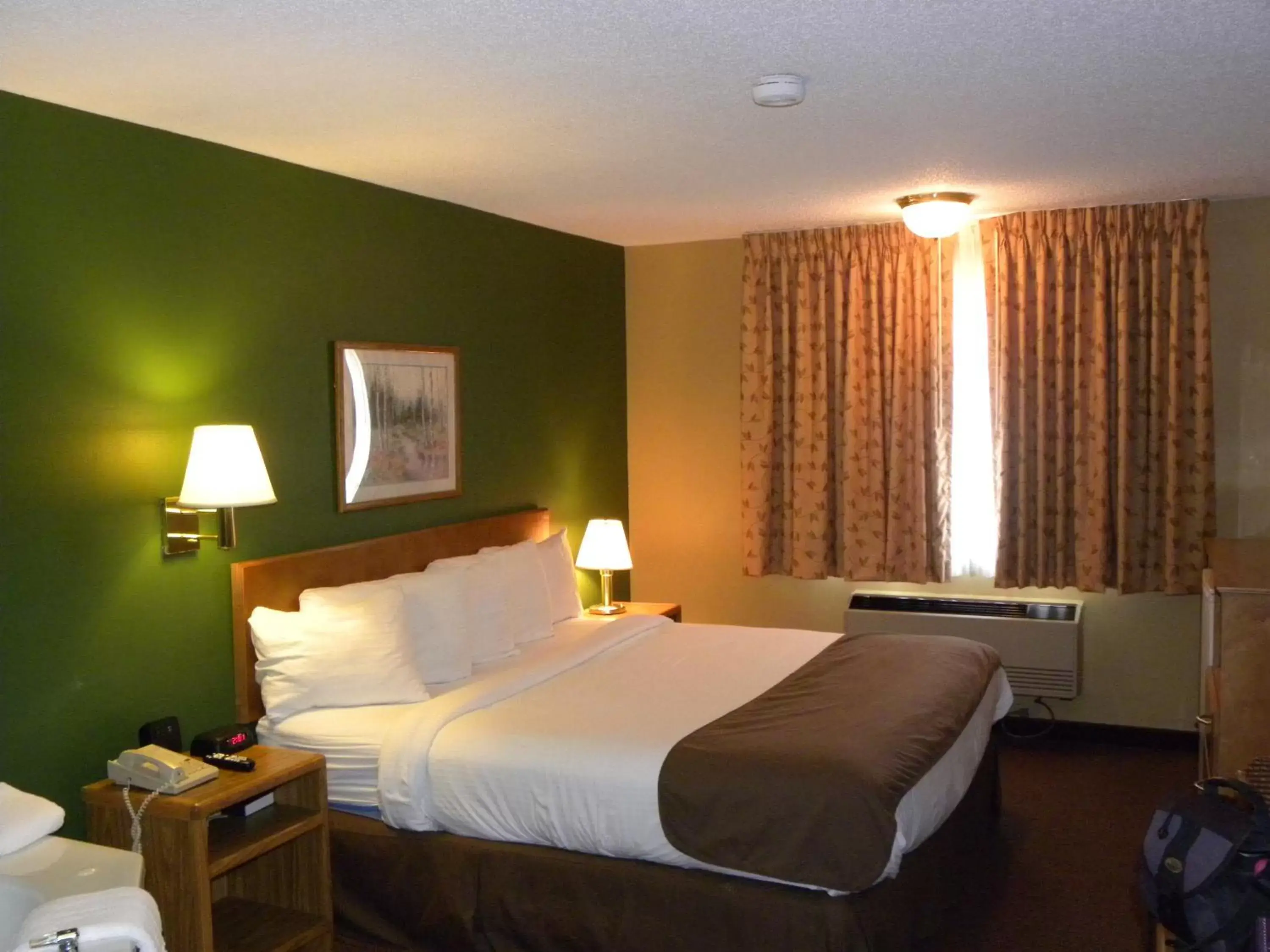 Photo of the whole room, Bed in New Victorian Inn & Suites Kearney