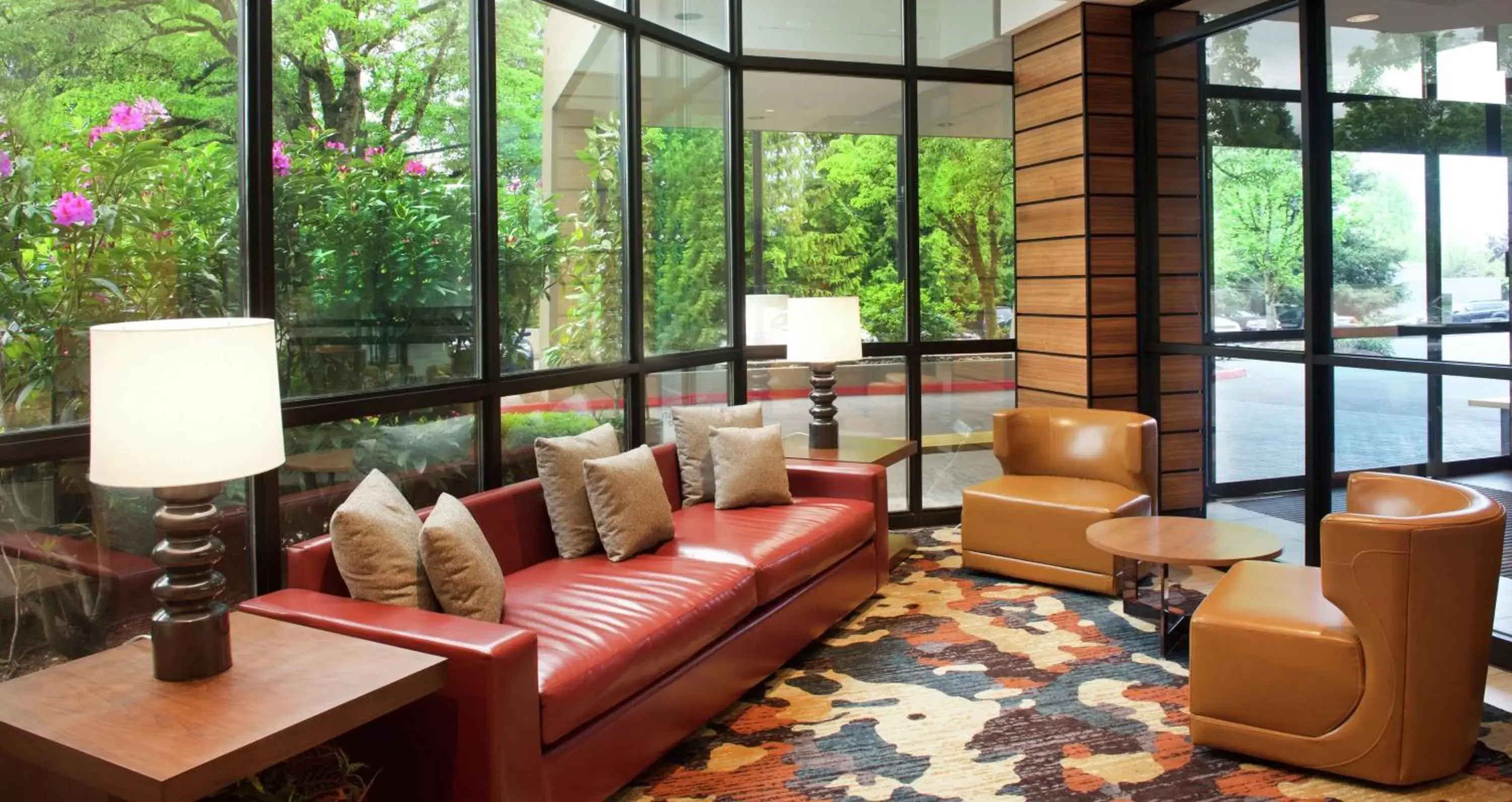 Lobby or reception, Seating Area in Embassy Suites by Hilton Portland Washington Square
