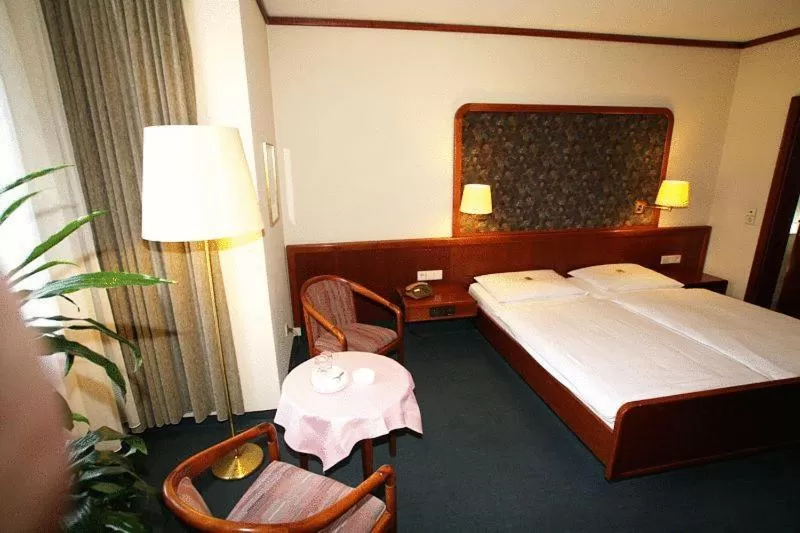 Decorative detail, Bed in Hotel am Schelztor