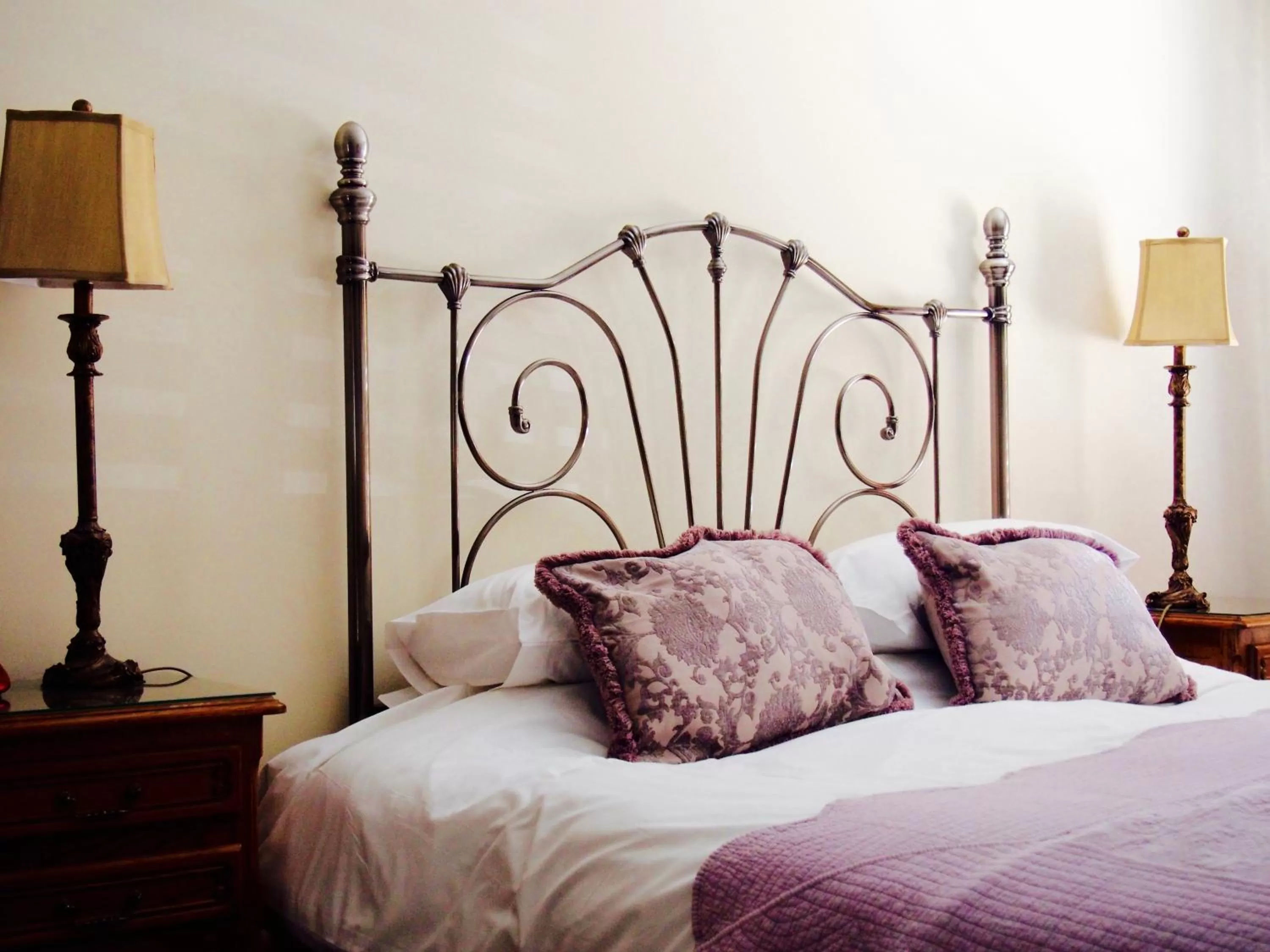 Bedroom, Bed in Wrangham House