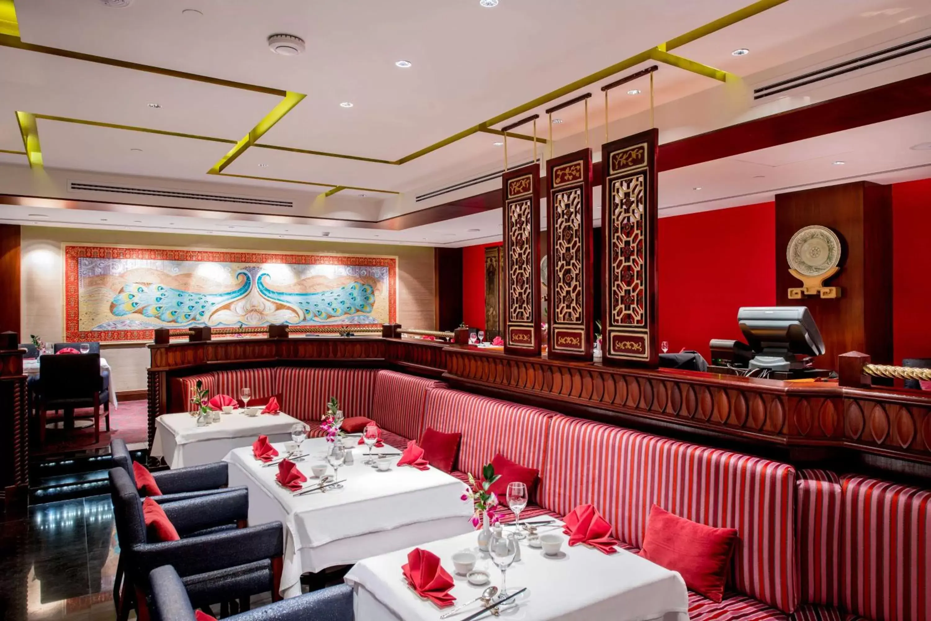 Restaurant/Places to Eat in Radisson Blu Hotel, Kuwait