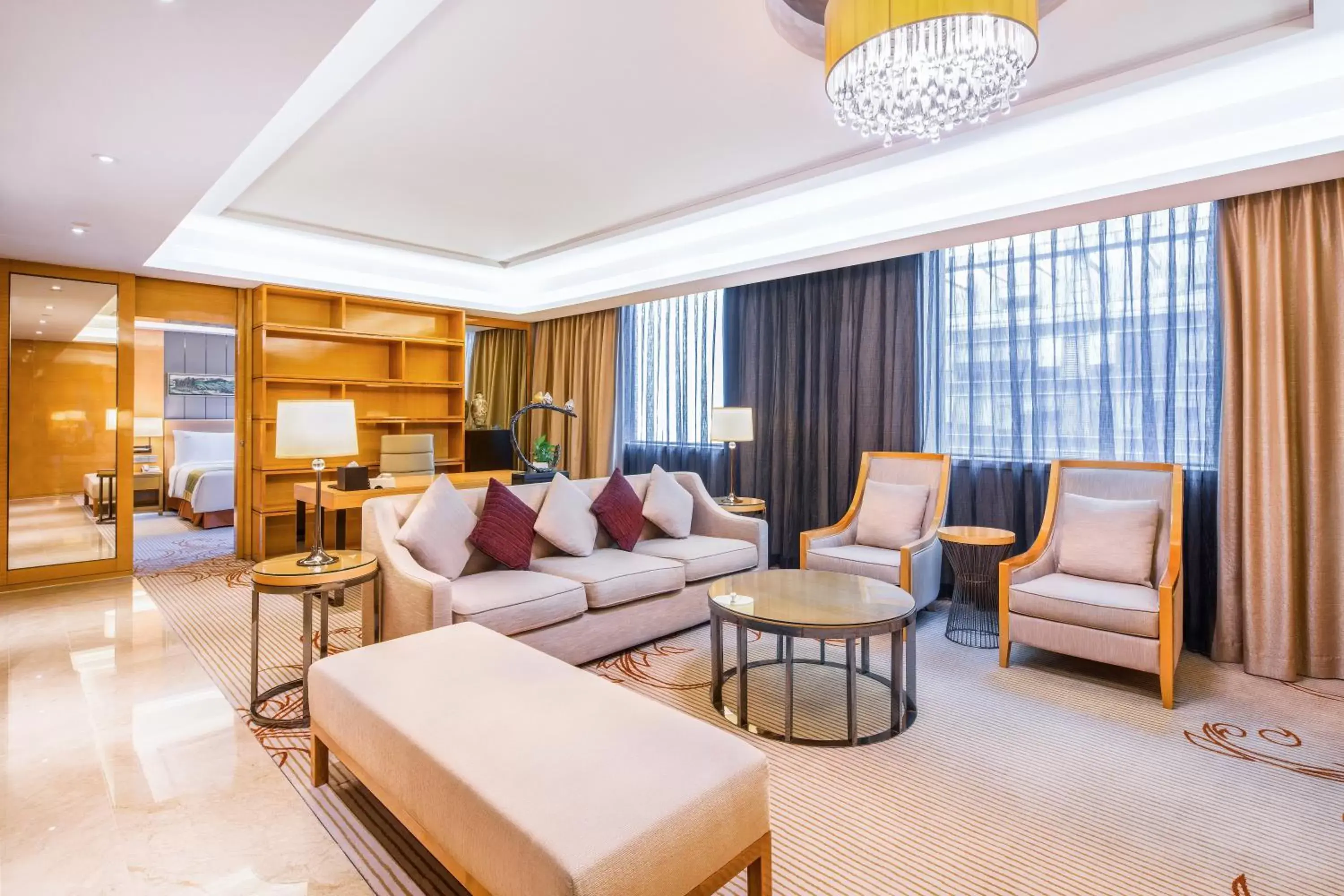 Photo of the whole room, Seating Area in Holiday Inn Chengdu Oriental Plaza, an IHG Hotel