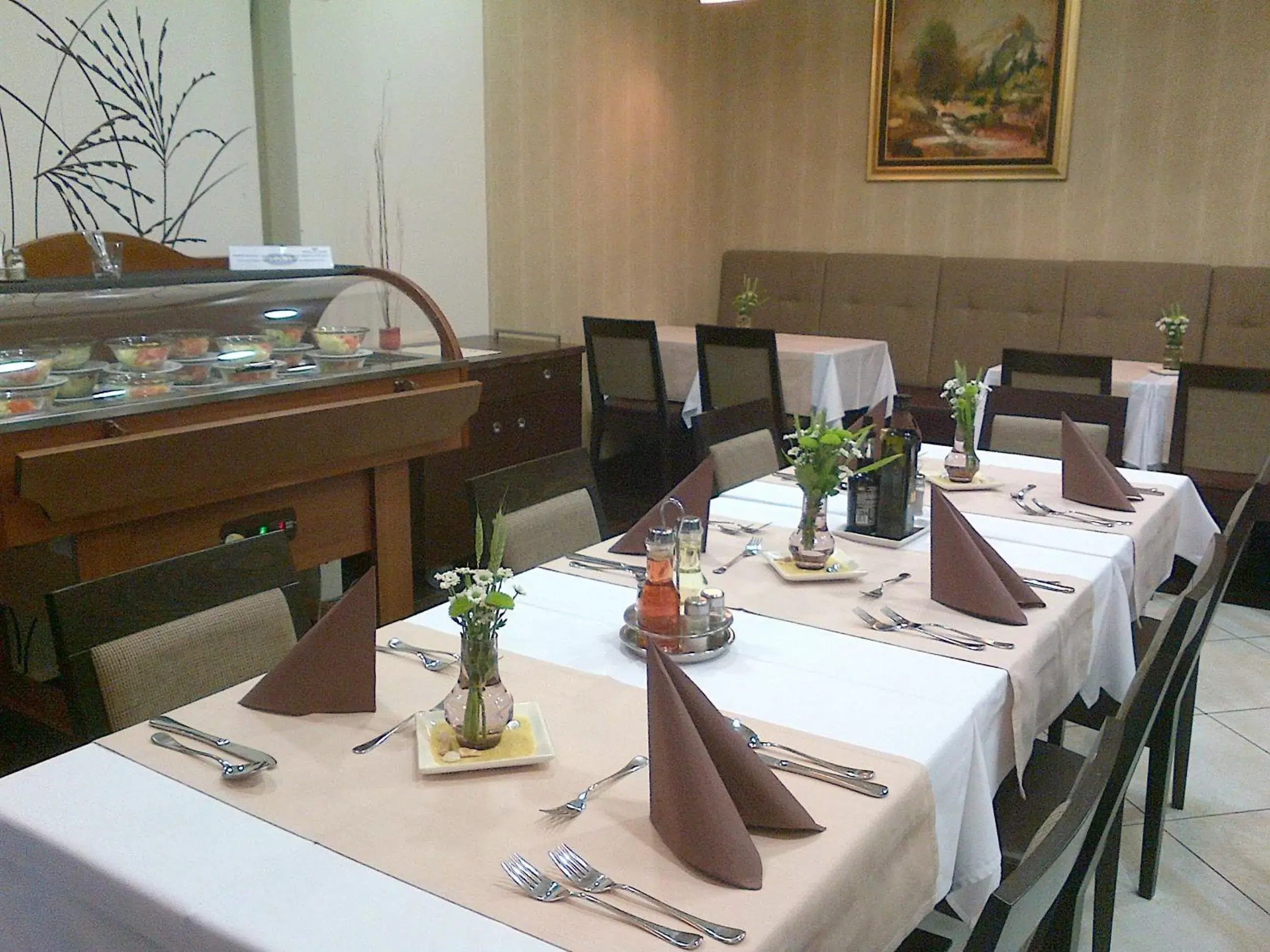 Restaurant/Places to Eat in Hotel Mangart