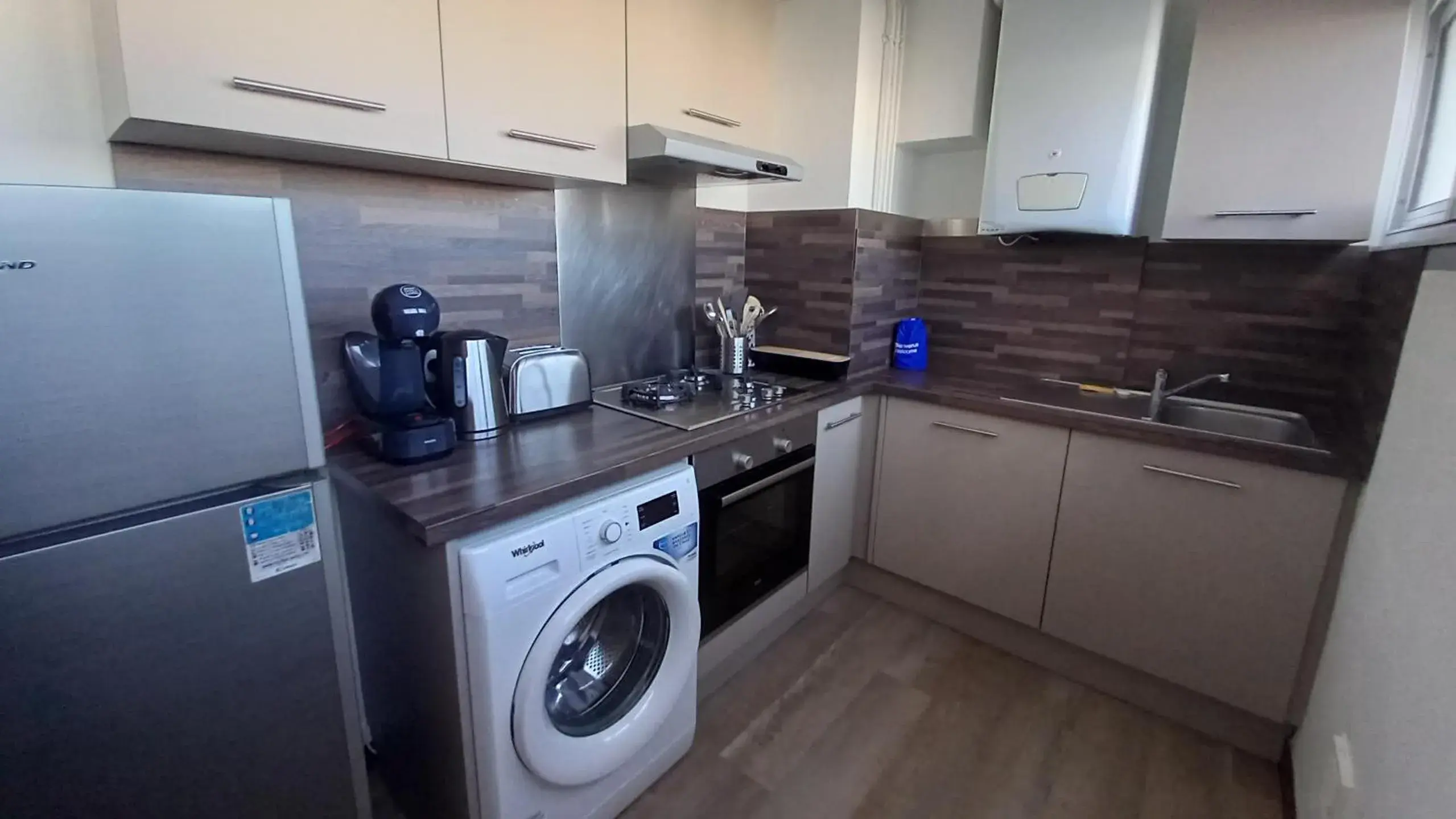 Kitchen/Kitchenette in Hôtel Beau Rivage