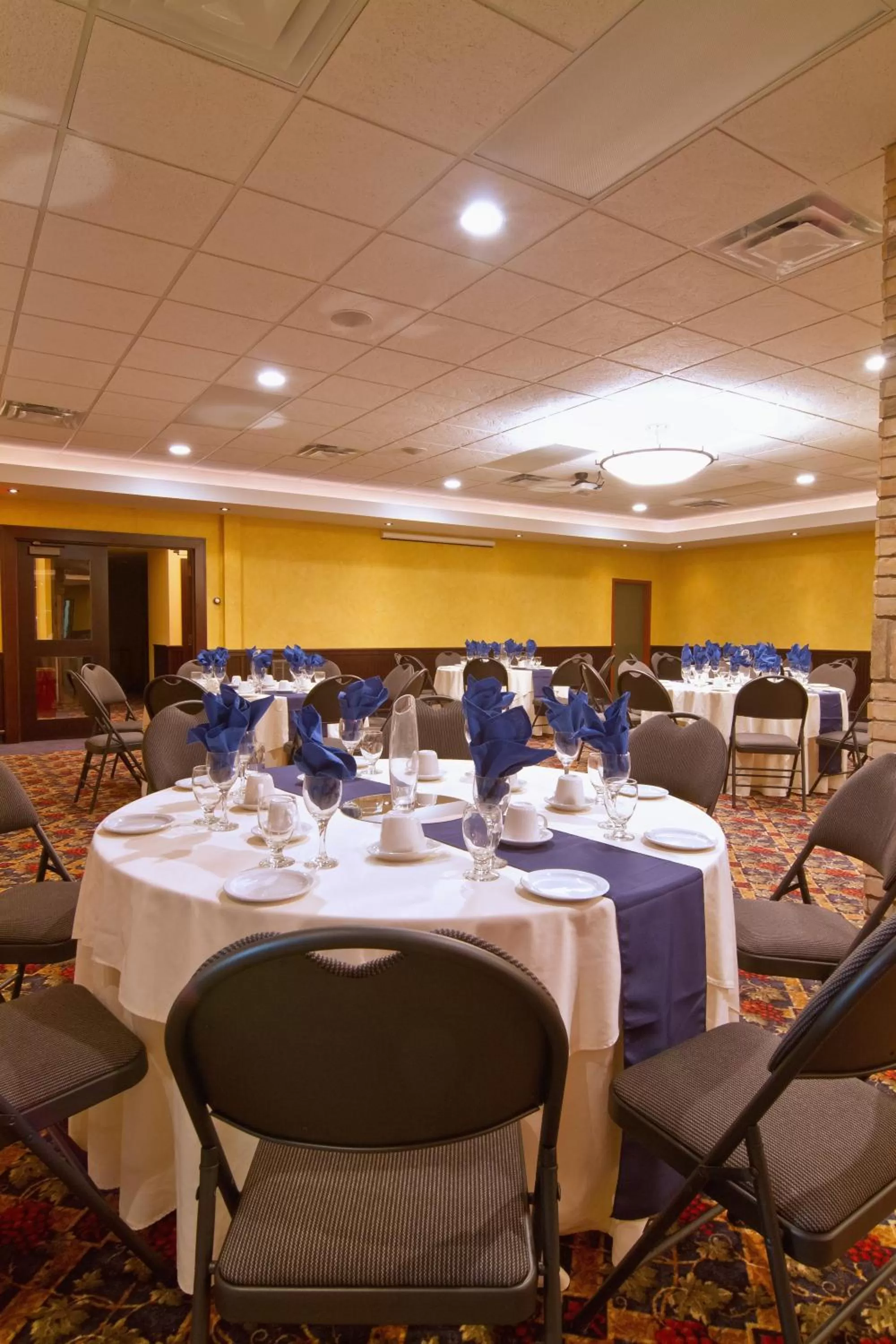 Banquet/Function facilities in Park West Inn