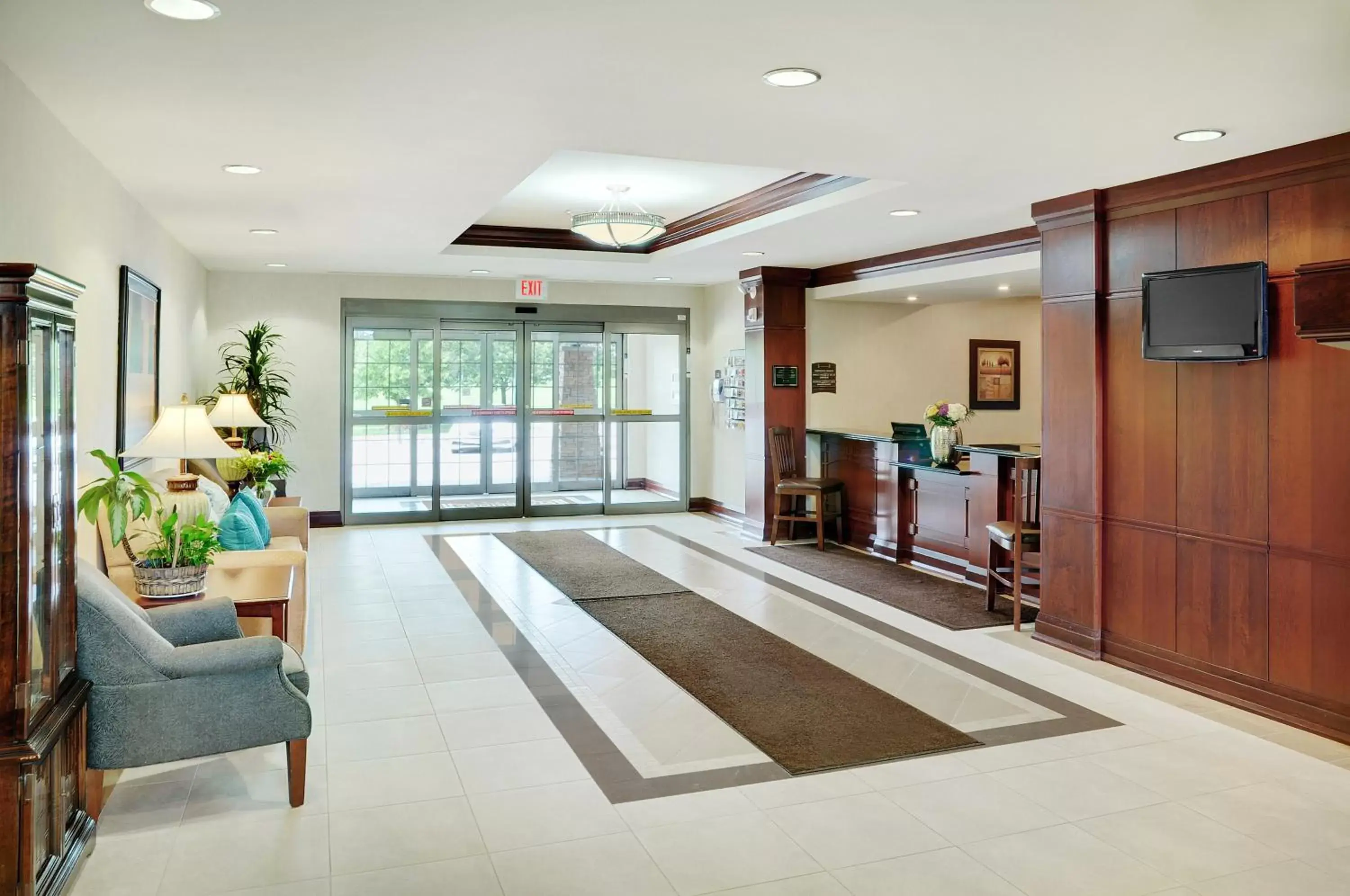 Property building, Lobby/Reception in Staybridge Suites Oakville Burlington, an IHG Hotel