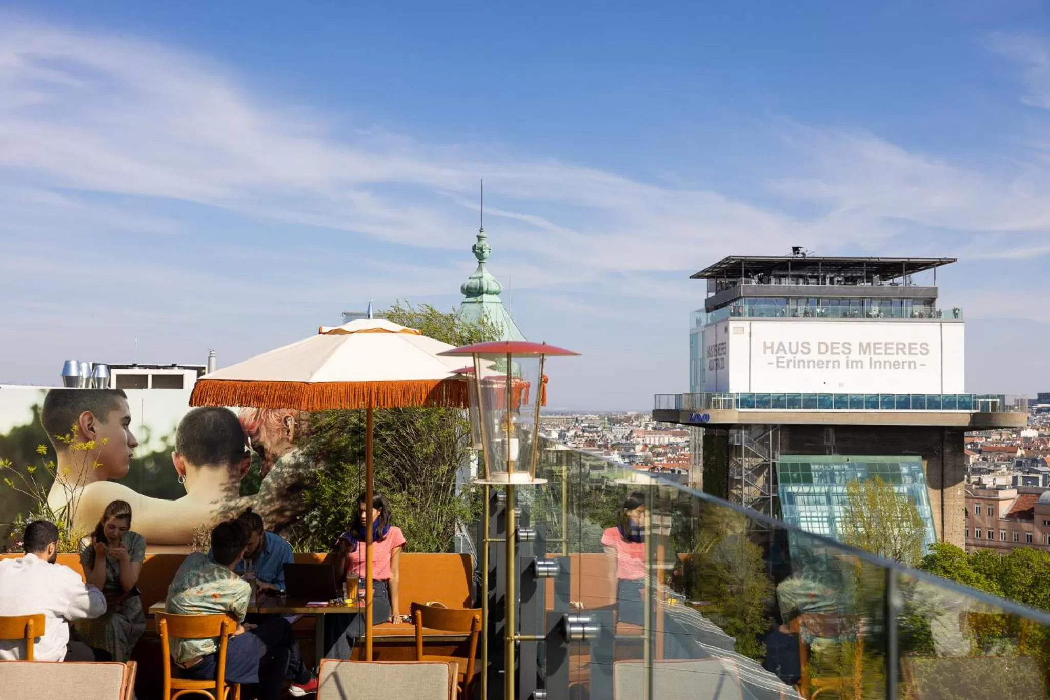 Restaurant/places to eat in Hotel MOTTO