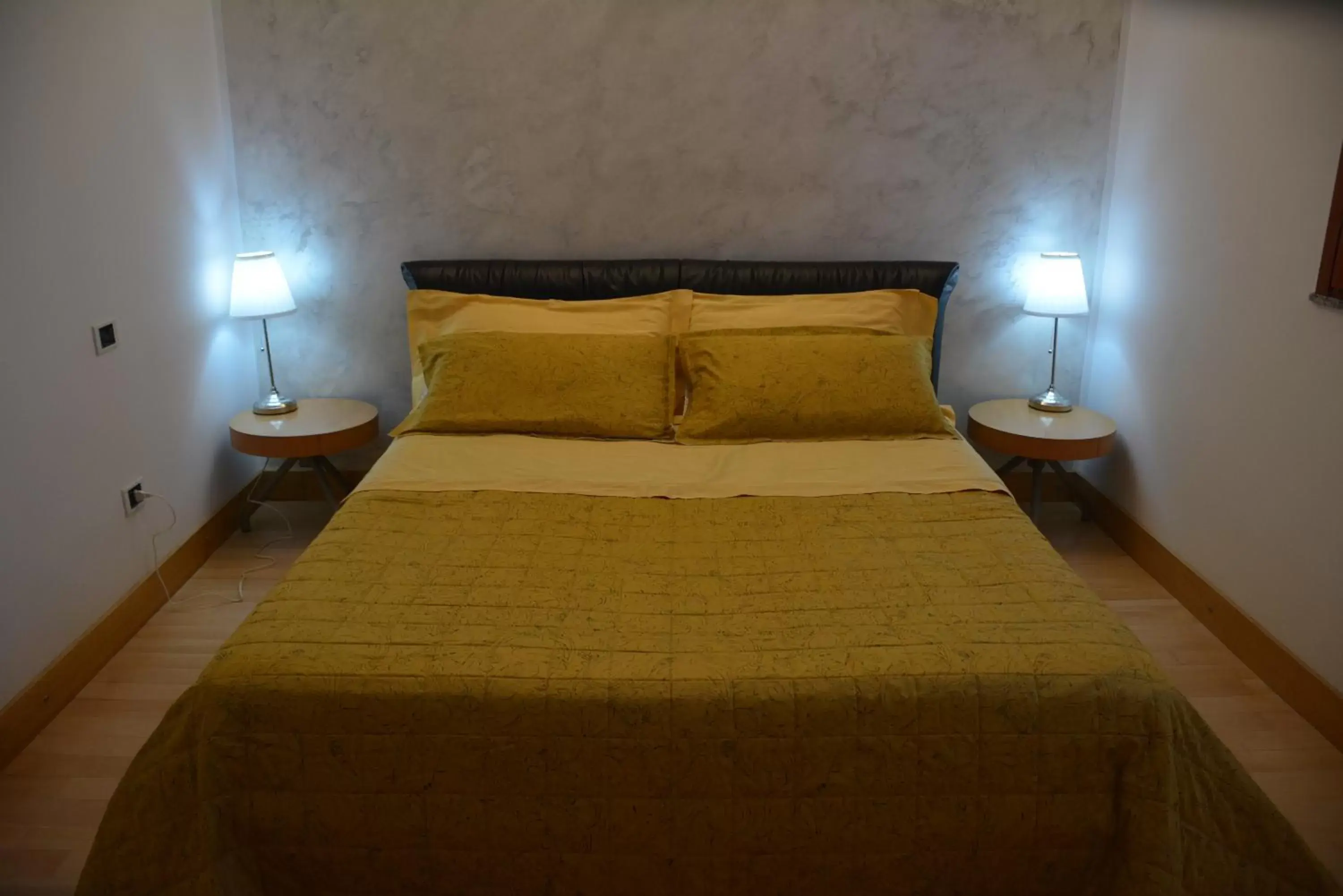 Photo of the whole room, Bed in Giardini e Mare