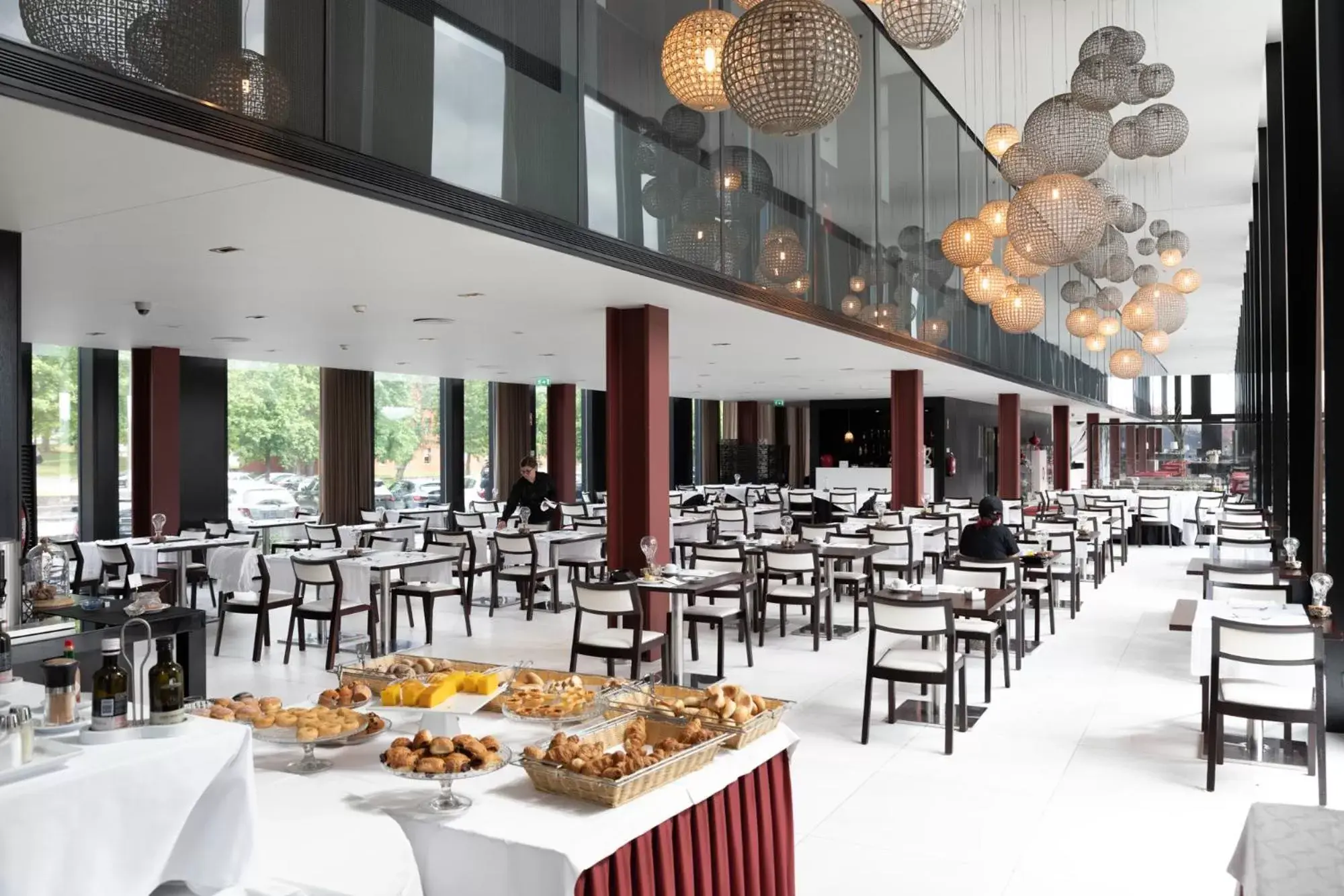 Restaurant/Places to Eat in Axis Viana Business & SPA Hotel
