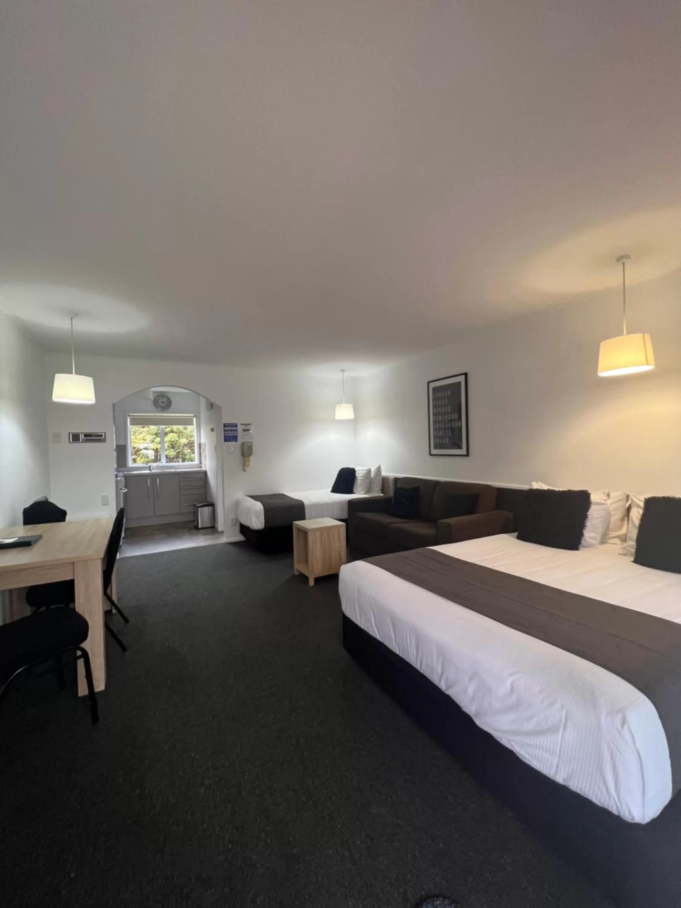 Bedroom, Bed in ASURE Green Gables Motel