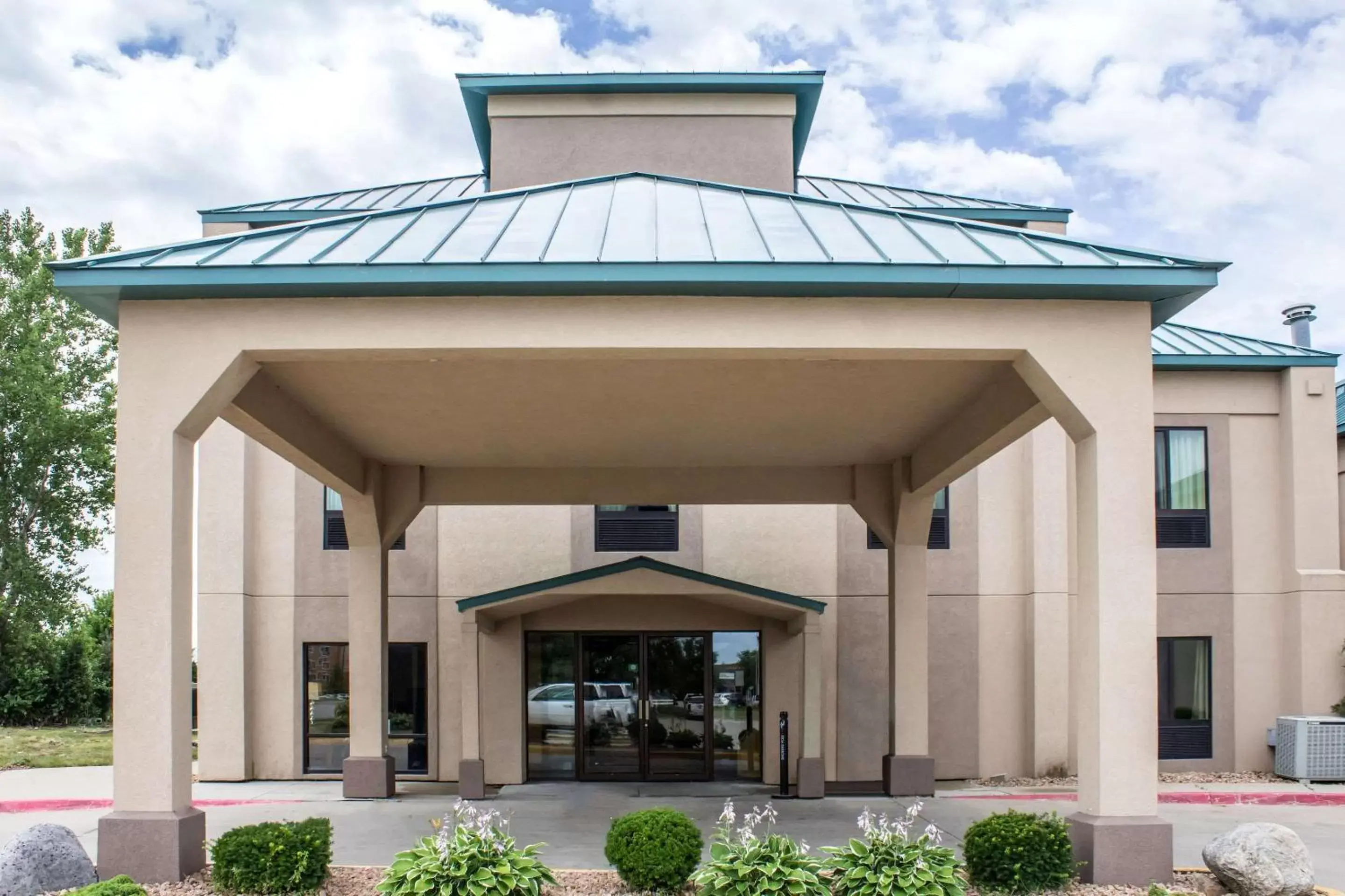 Property building in Econo Lodge Ankeny – Des Moines