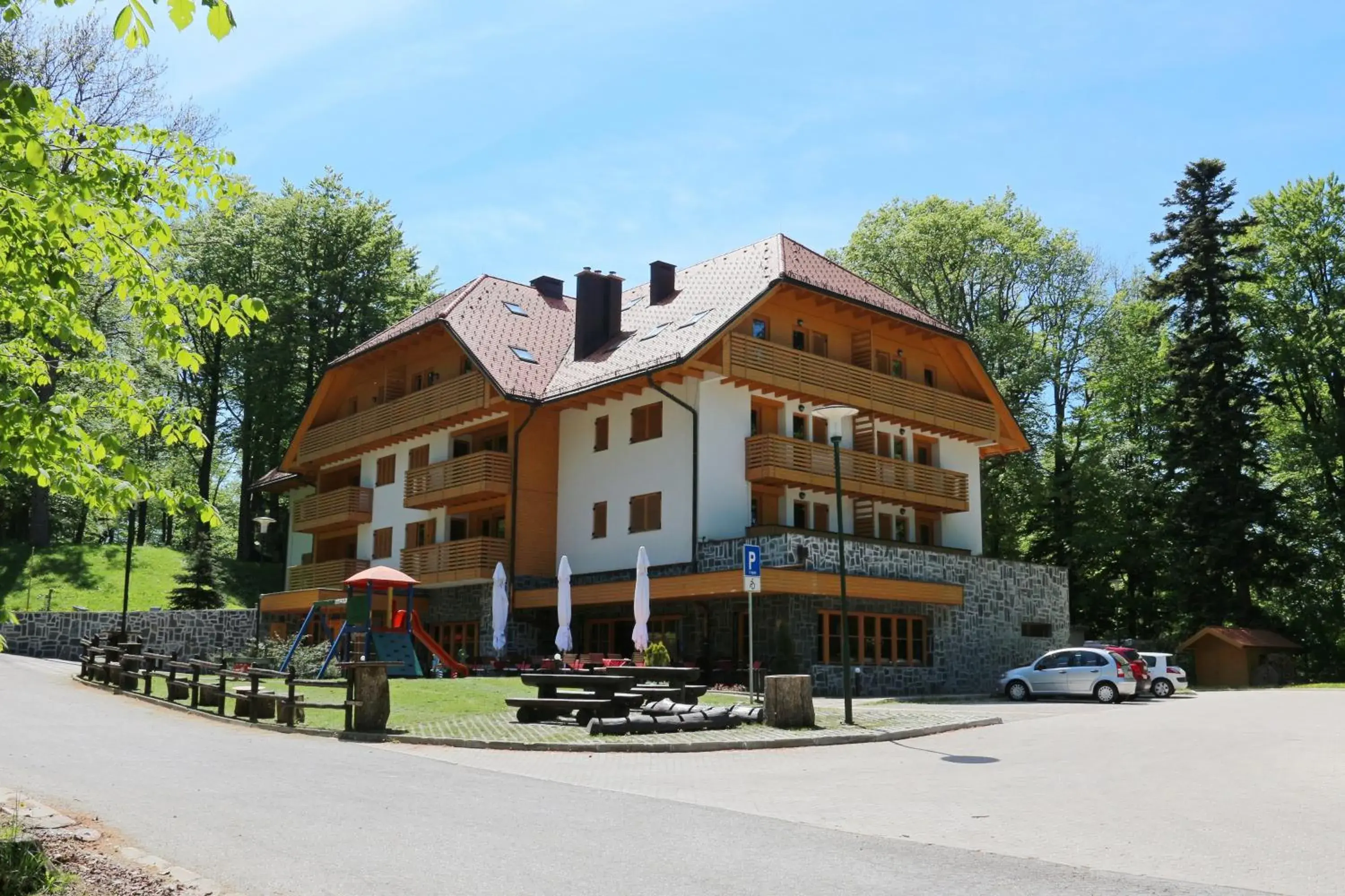 Property Building in Aparthotel Snjezna Kraljica