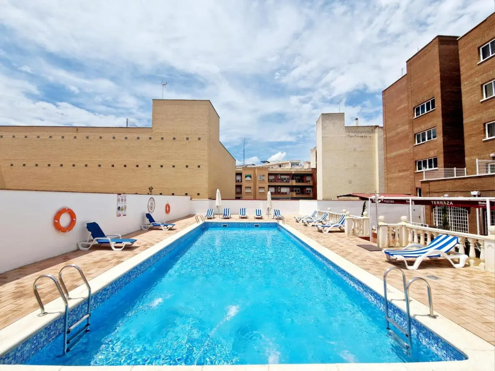 Swimming Pool in Hotel Santa Cecilia