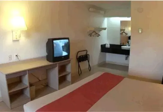 TV and multimedia, TV/Entertainment Center in Motel 6-Charlotte, NC - Coliseum