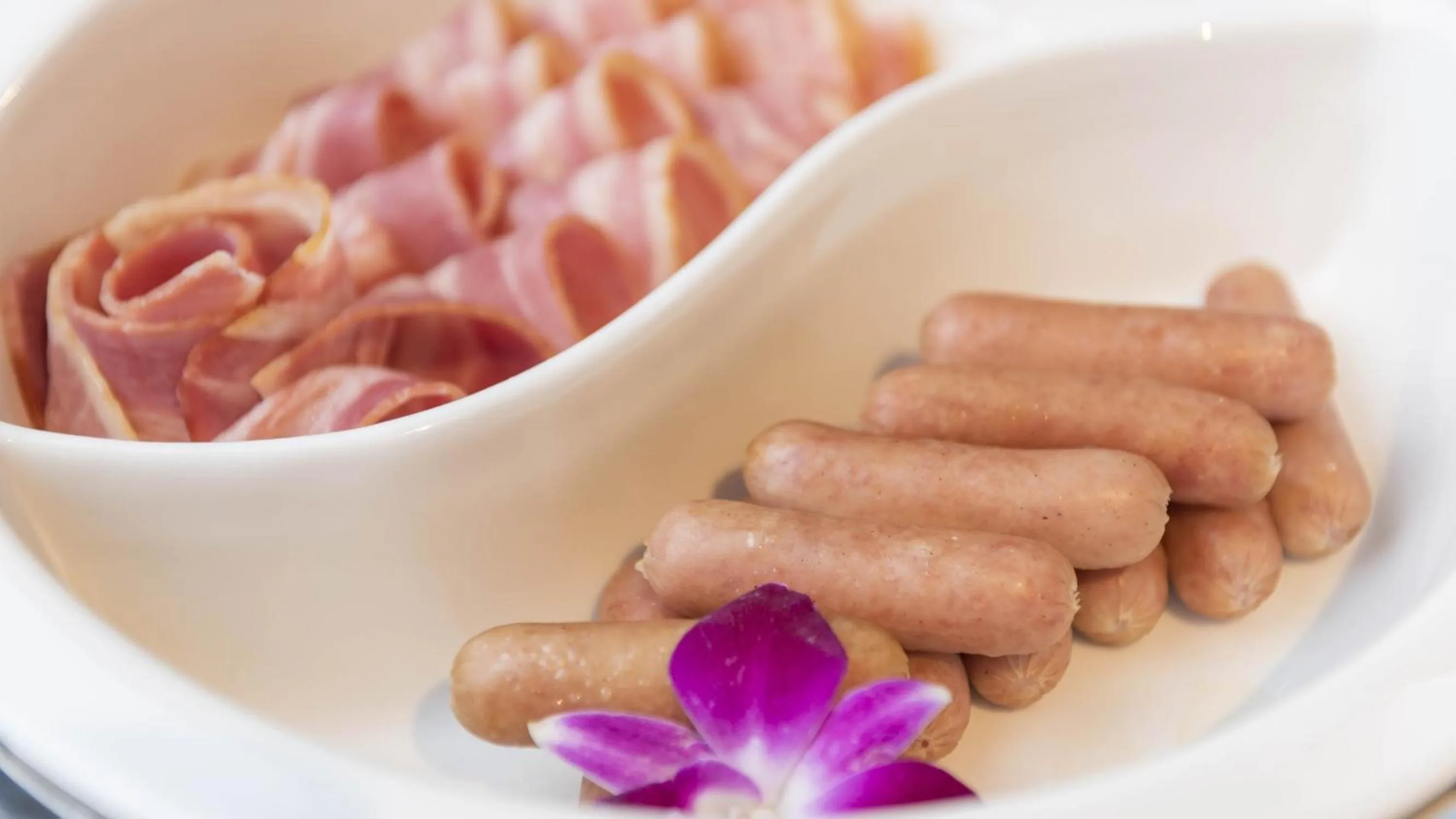 Food and drinks in Tissage Hotel Naha by Nest