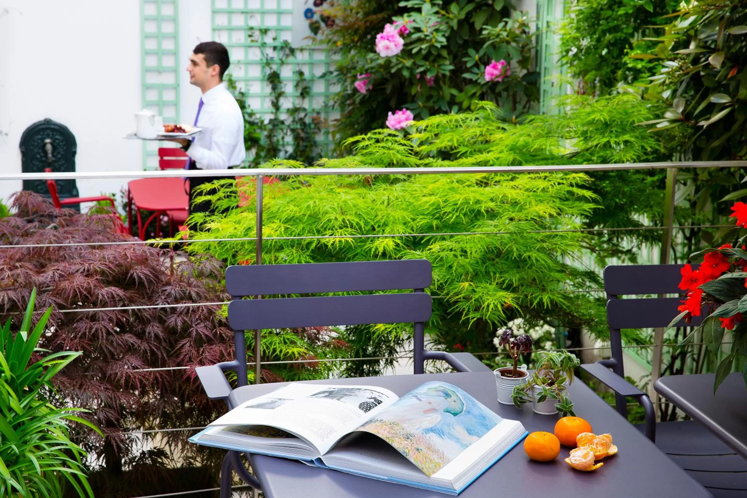 Staff in Hôtel Mistral