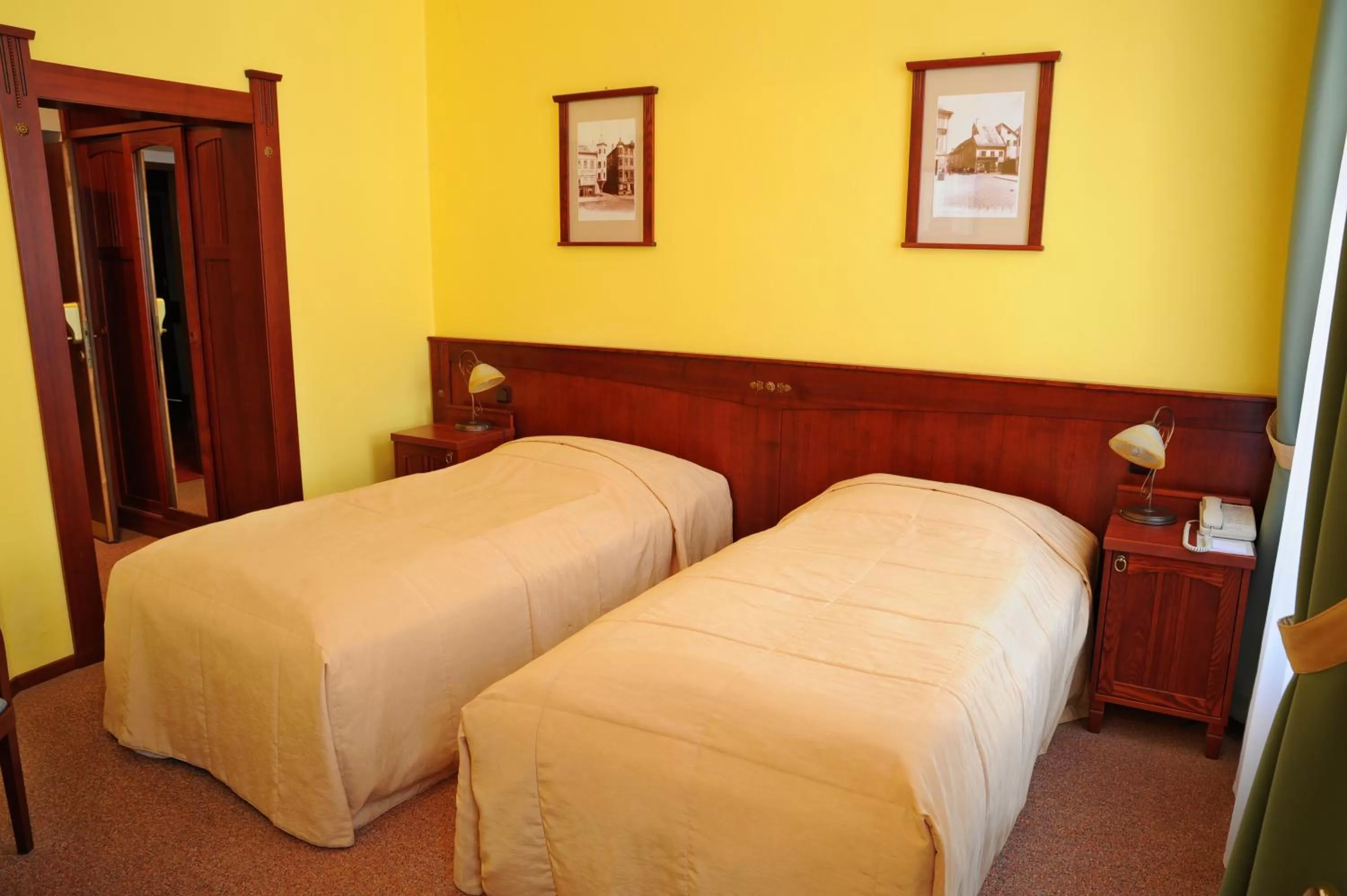 Photo of the whole room, Bed in Grandhotel Garni