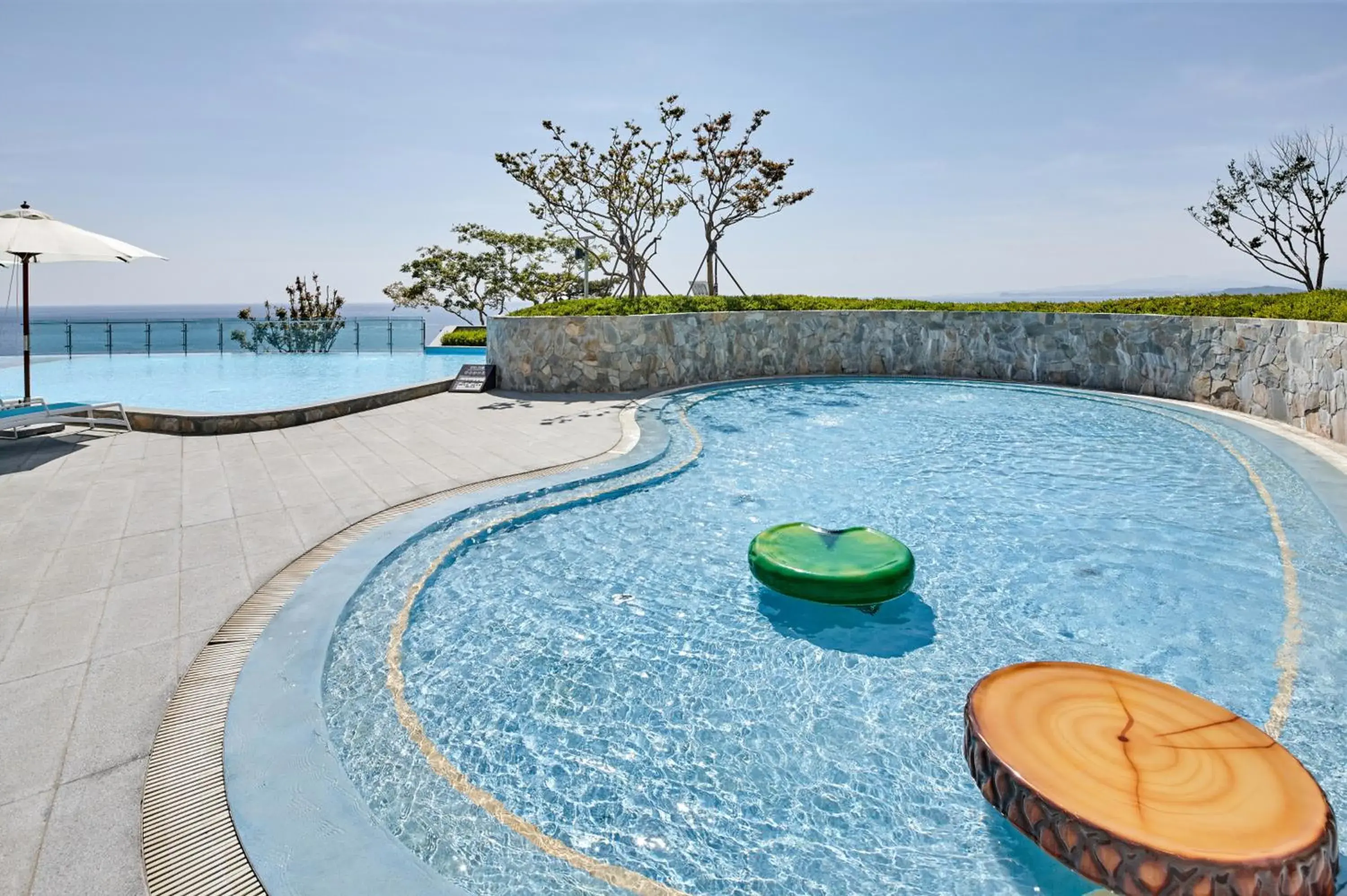 Swimming Pool in Lotte Resort Sokcho