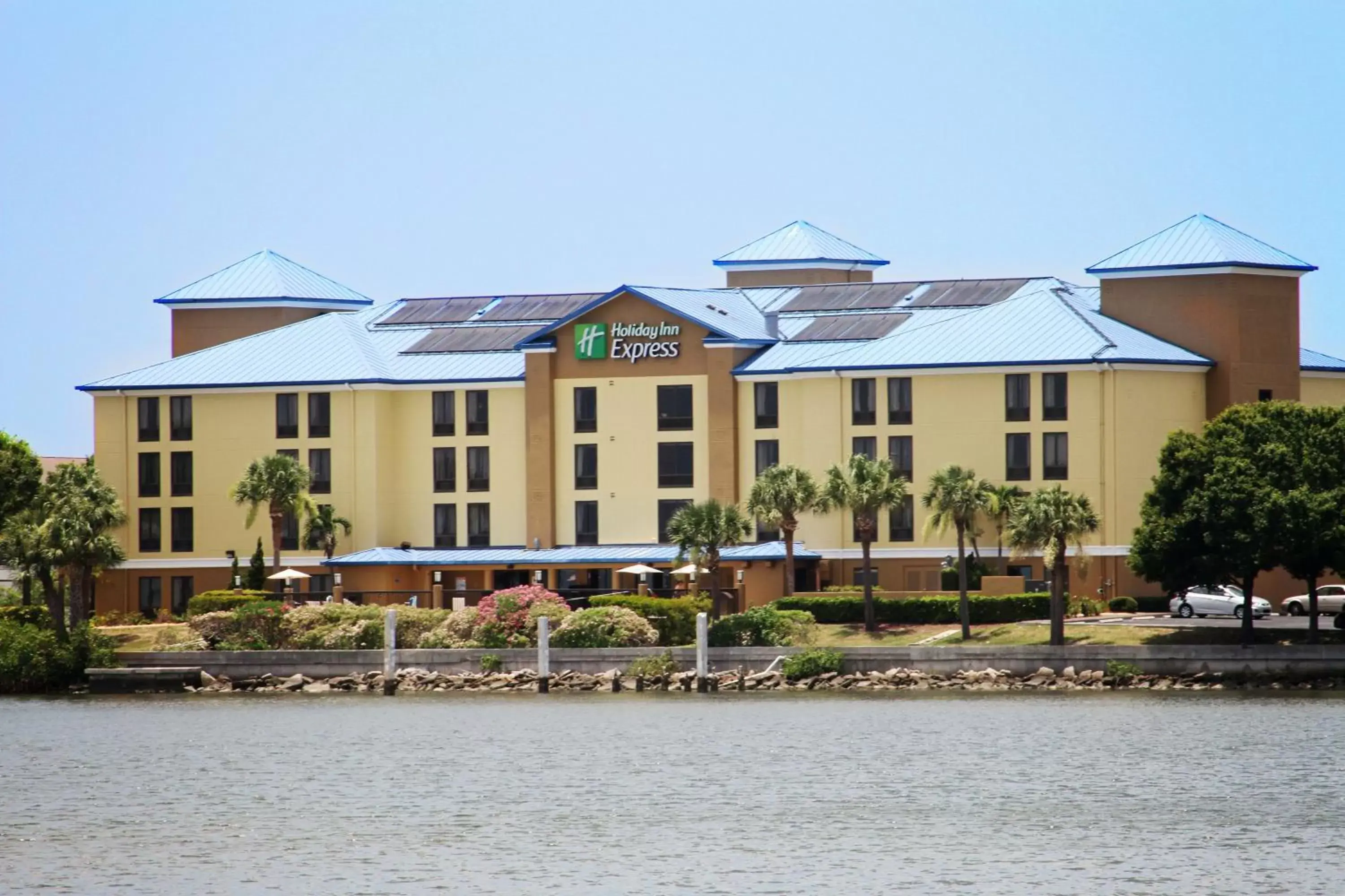 Property building in Holiday Inn Express Hotel & Suites Tampa-Rocky Point Island, an IHG Hotel