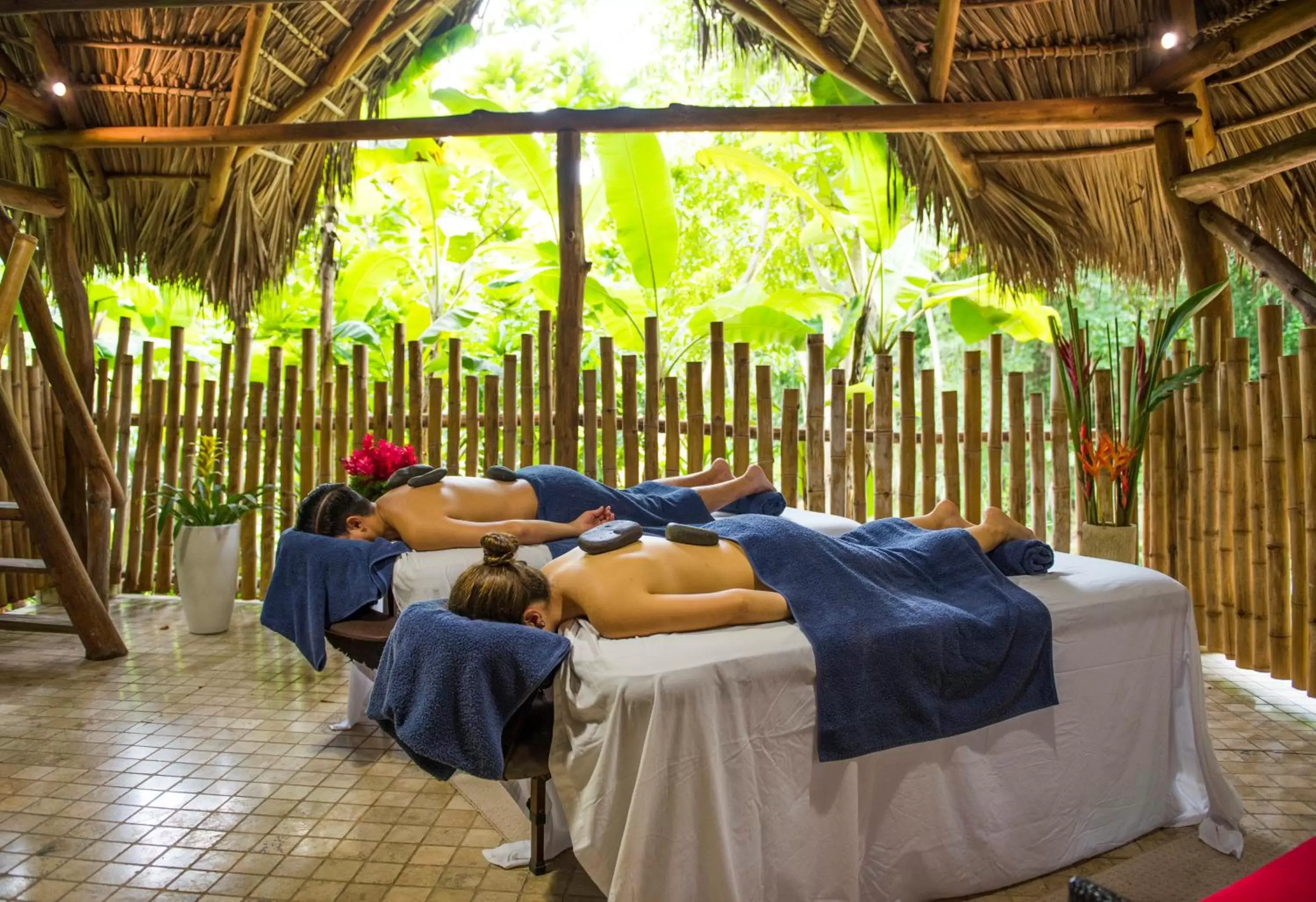 Massage in Pumilio Mountain & Ocean Hotel