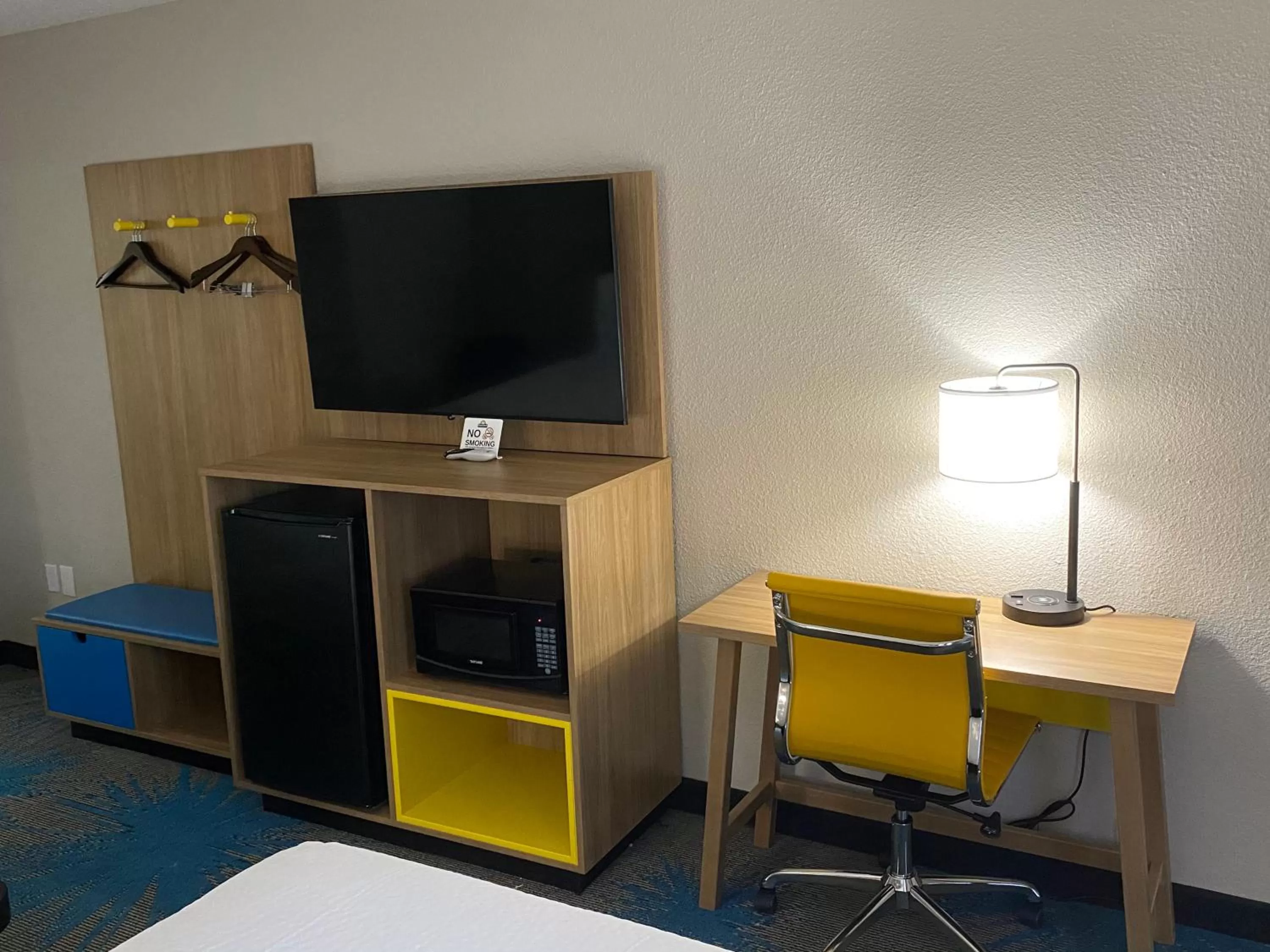 Bed in Days Inn by Wyndham Newnan