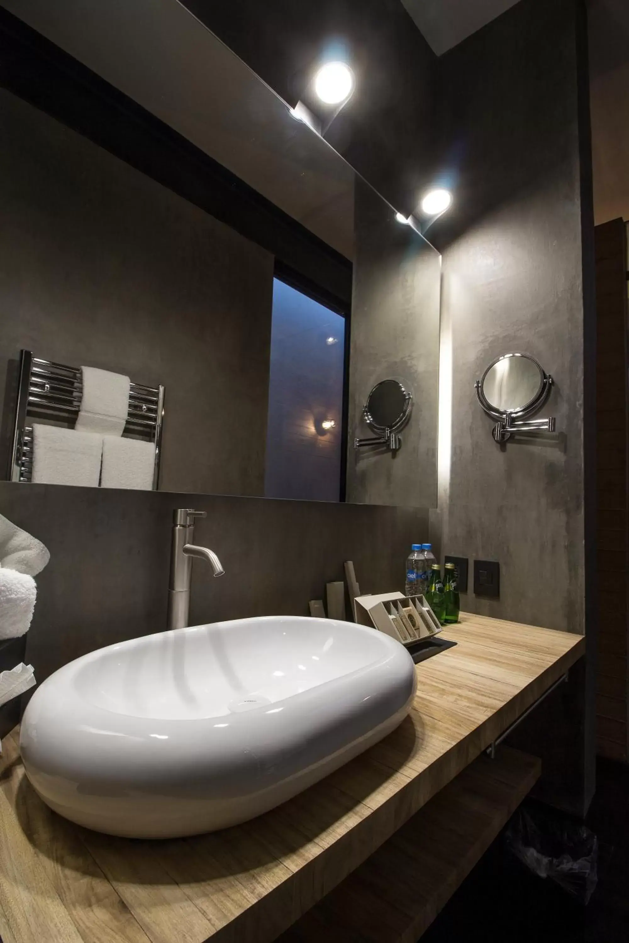 Bathroom in Uvence Arte + Hotel