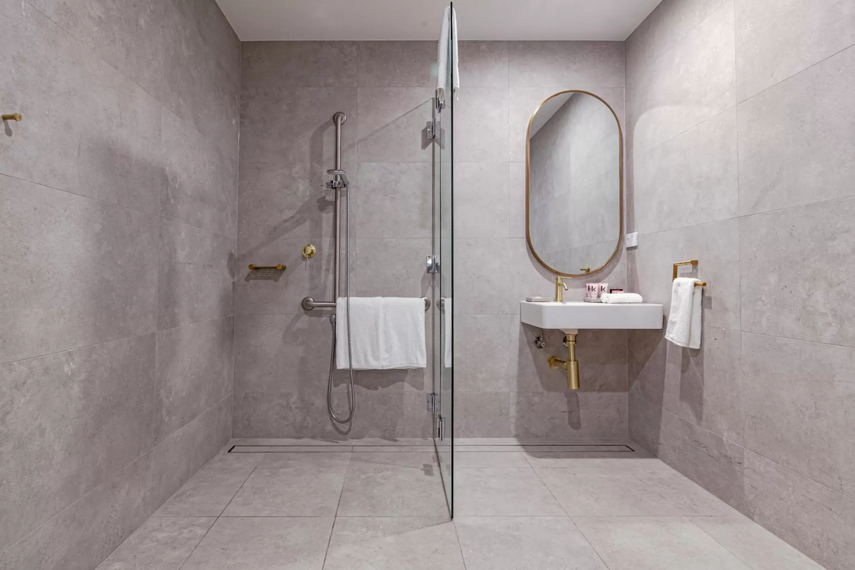 Shower, Bathroom in Astina Suites, Penrith