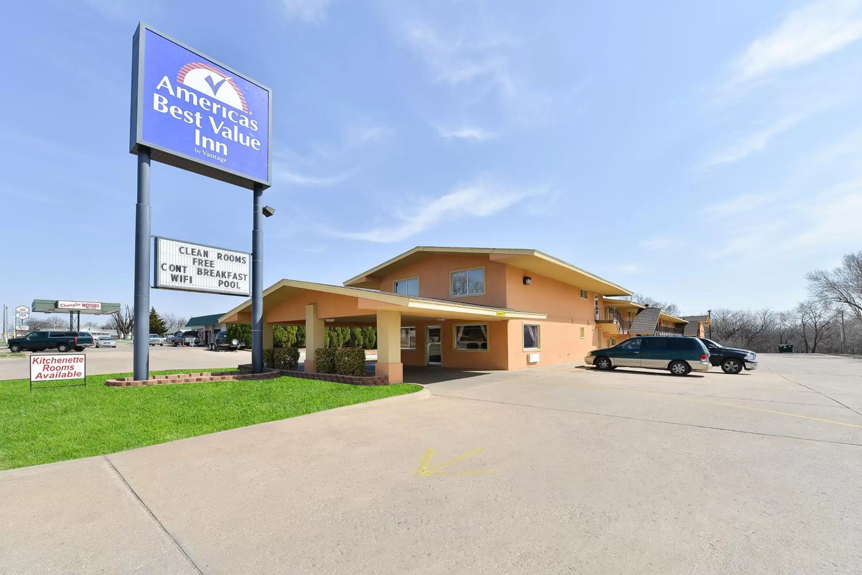 Facade/entrance, Property Building in Americas Best Value Inn Ponca City