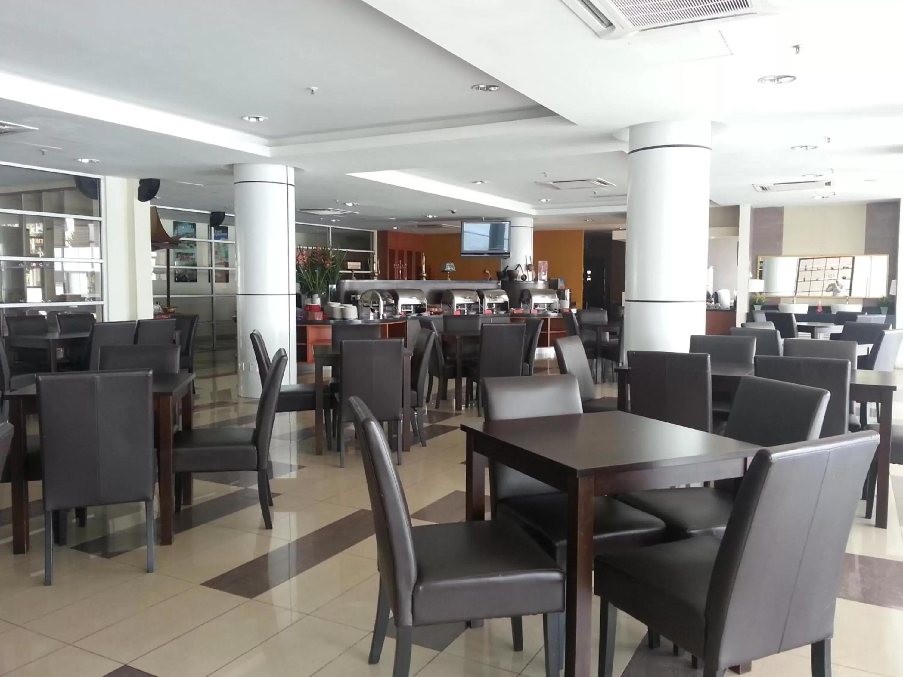 Breakfast, Restaurant/Places to Eat in Hotel Seri Malaysia Kuala Terengganu