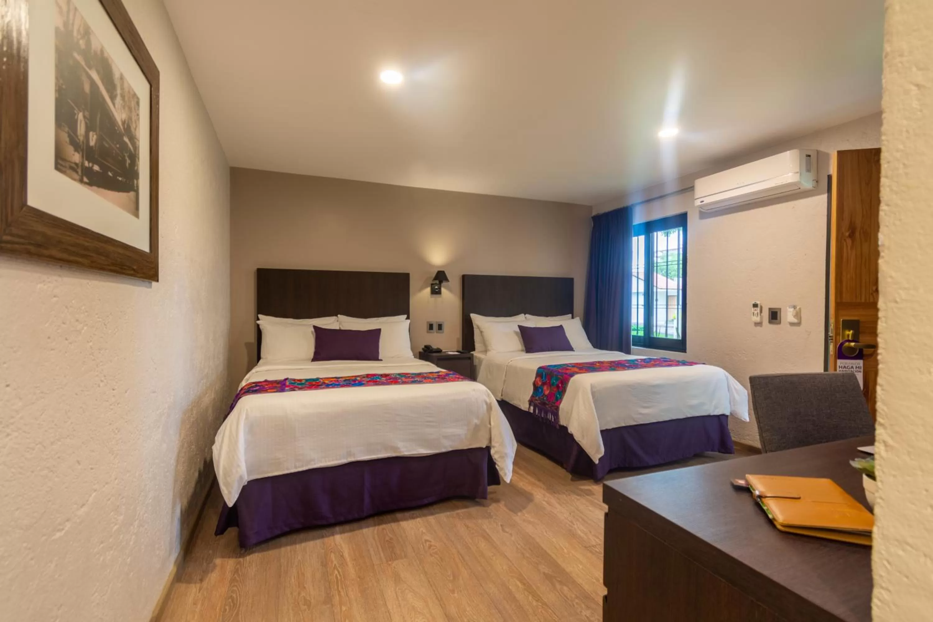 Photo of the whole room, Bed in Hotel Flamingo Inn