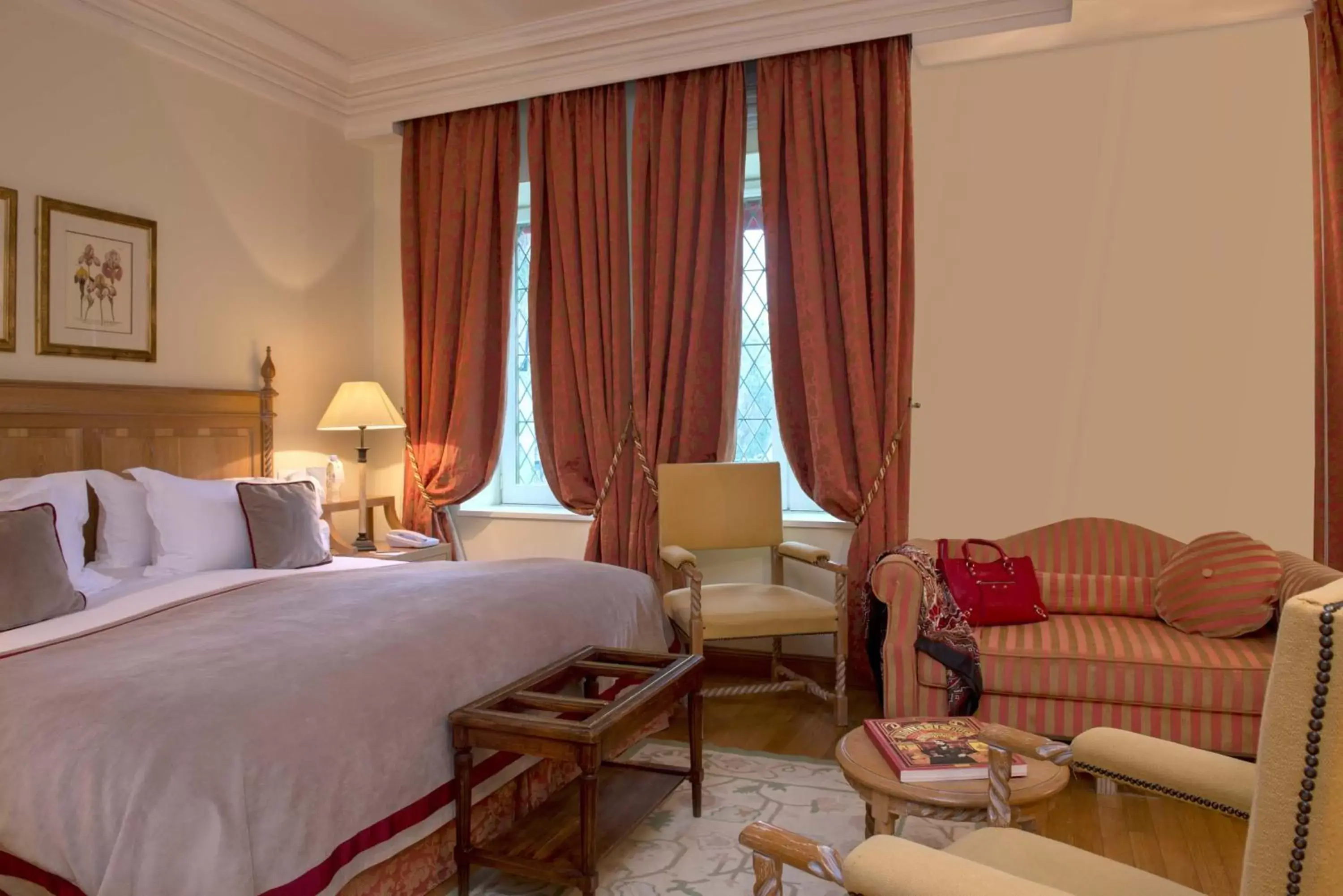 Photo of the whole room, Bed in Hotel de la Cité & Spa MGallery