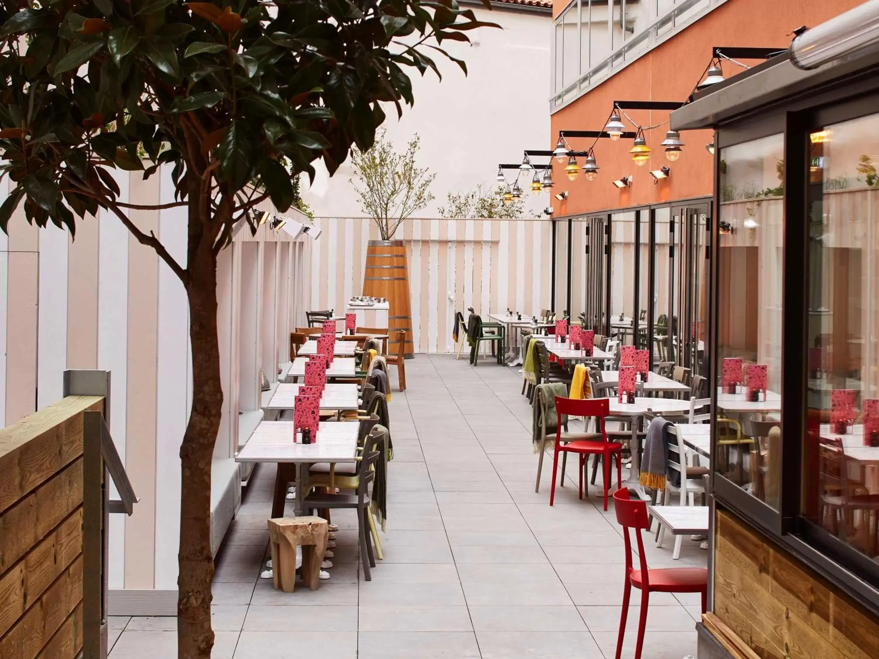 On site, Restaurant/Places to Eat in Mama Shelter Toulouse