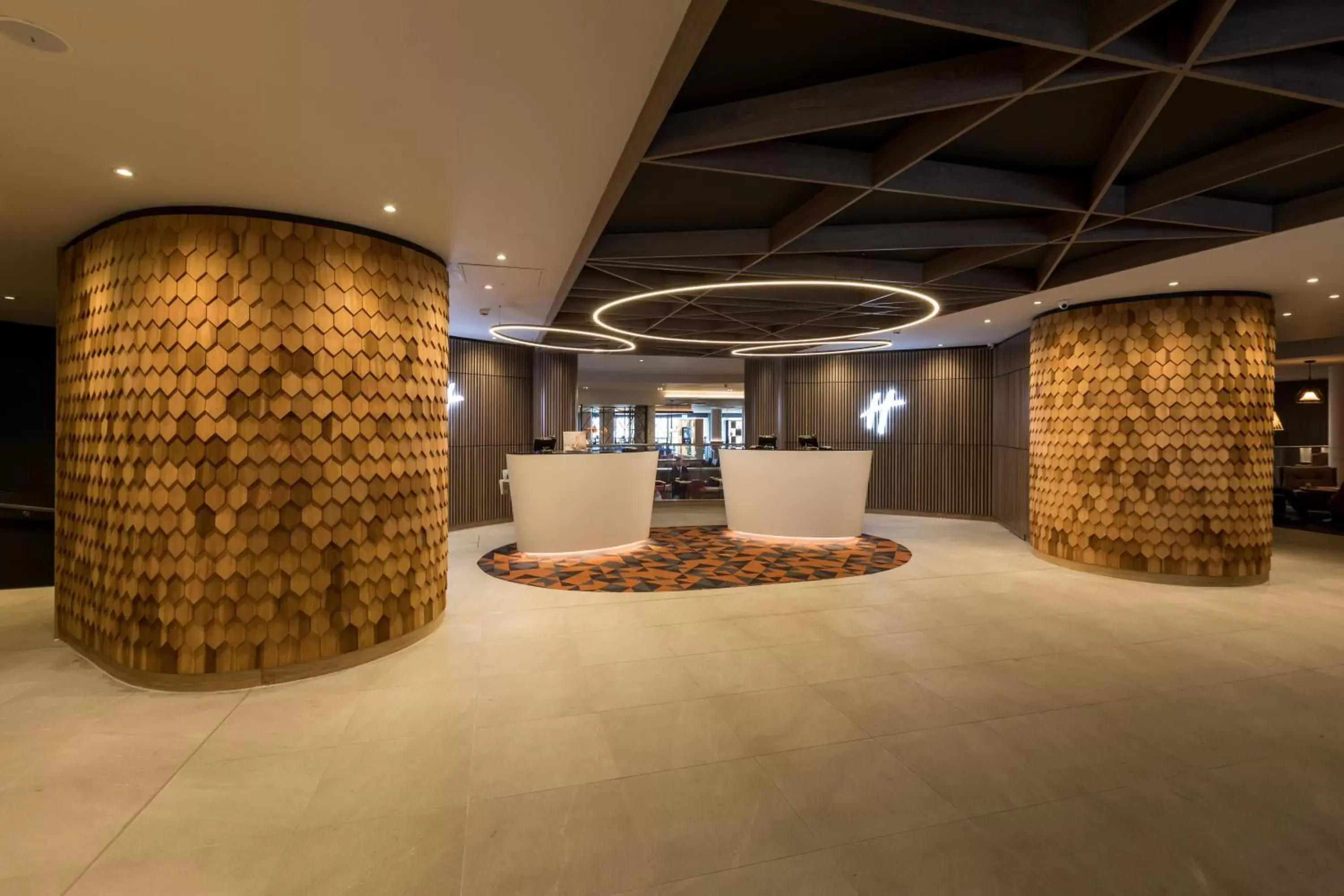 Property building, Lobby/Reception in Holiday Inn Edinburgh Zoo, an IHG Hotel