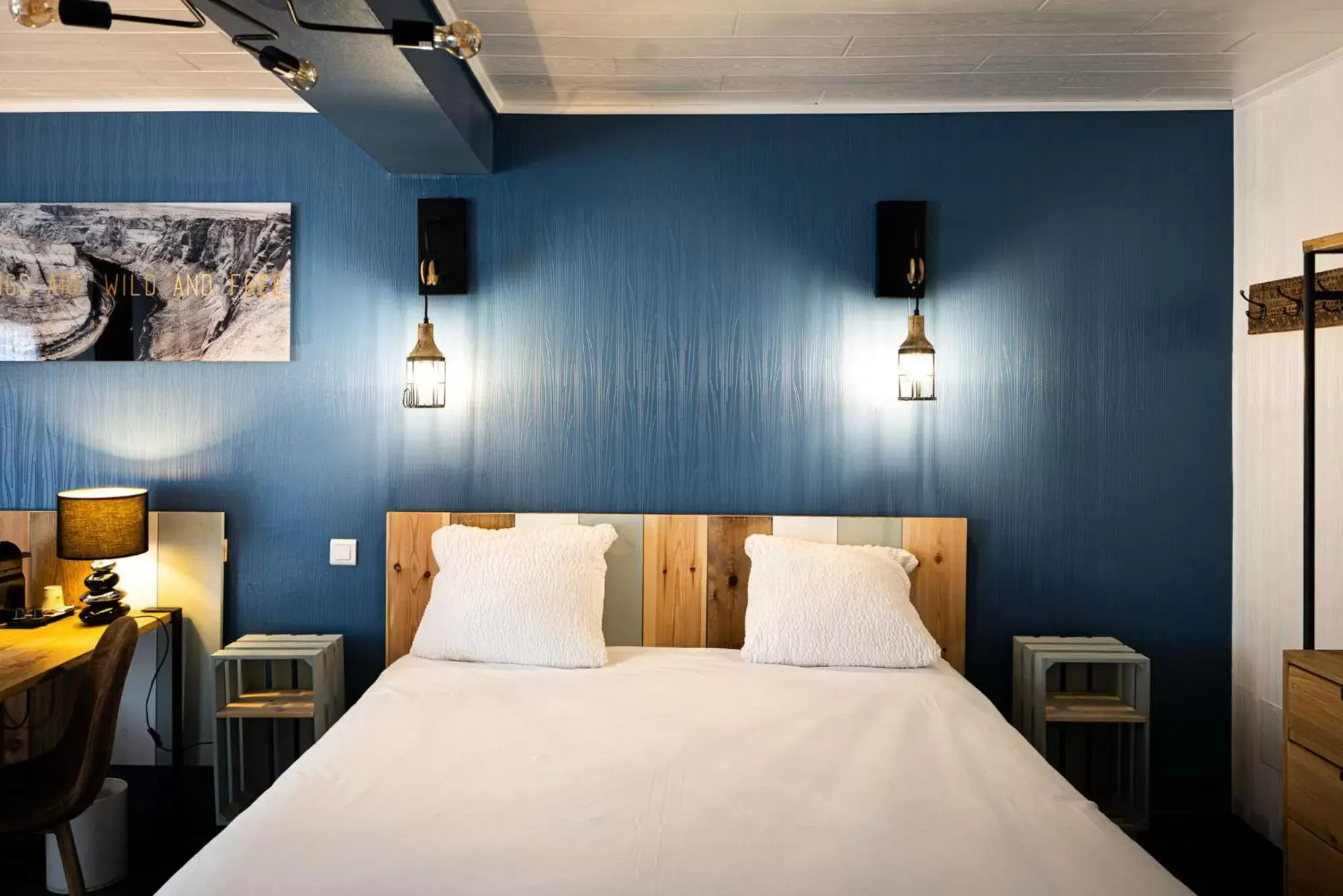 Bed in Logis Central Hôtel - Restaurant & Spa Bed in Logis Central Hôtel - Restaurant & Spa