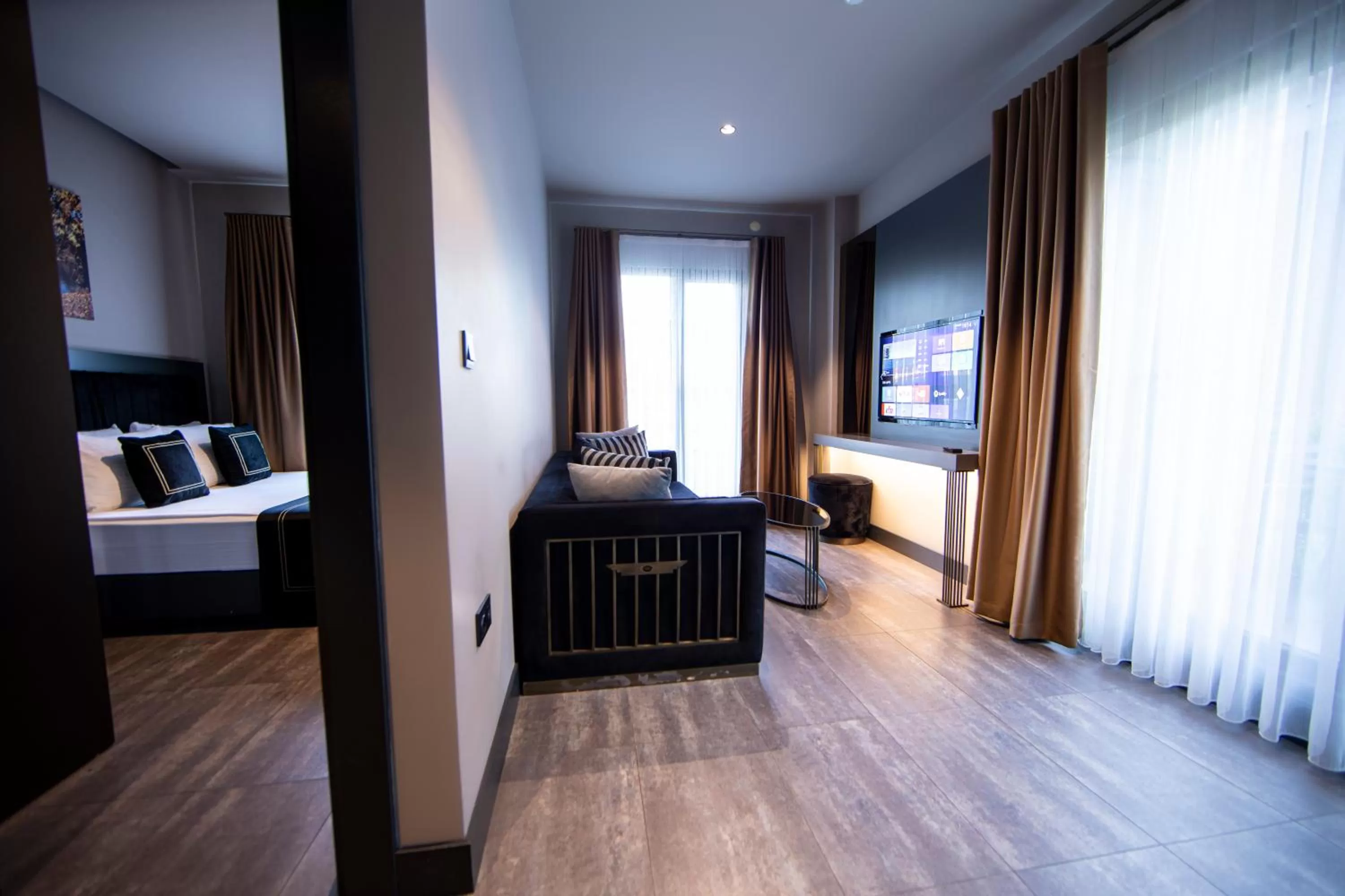 Seating area, Bed in MENALO HOTEL PREMIUM ISTANBUL AIRPORT