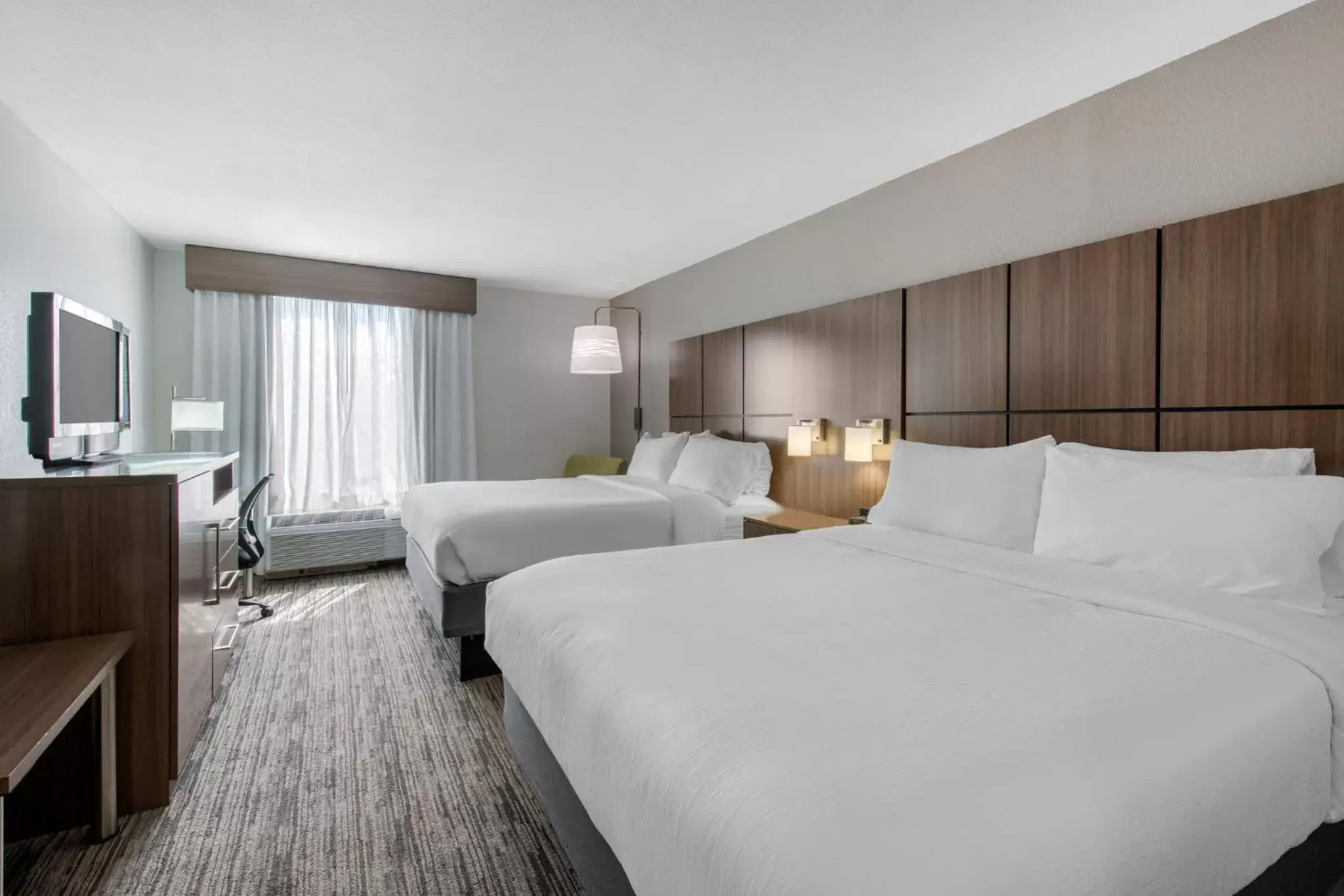 Photo of the whole room, Bed in Holiday Inn Melbourne-Viera Conference Ctr, an IHG Hotel