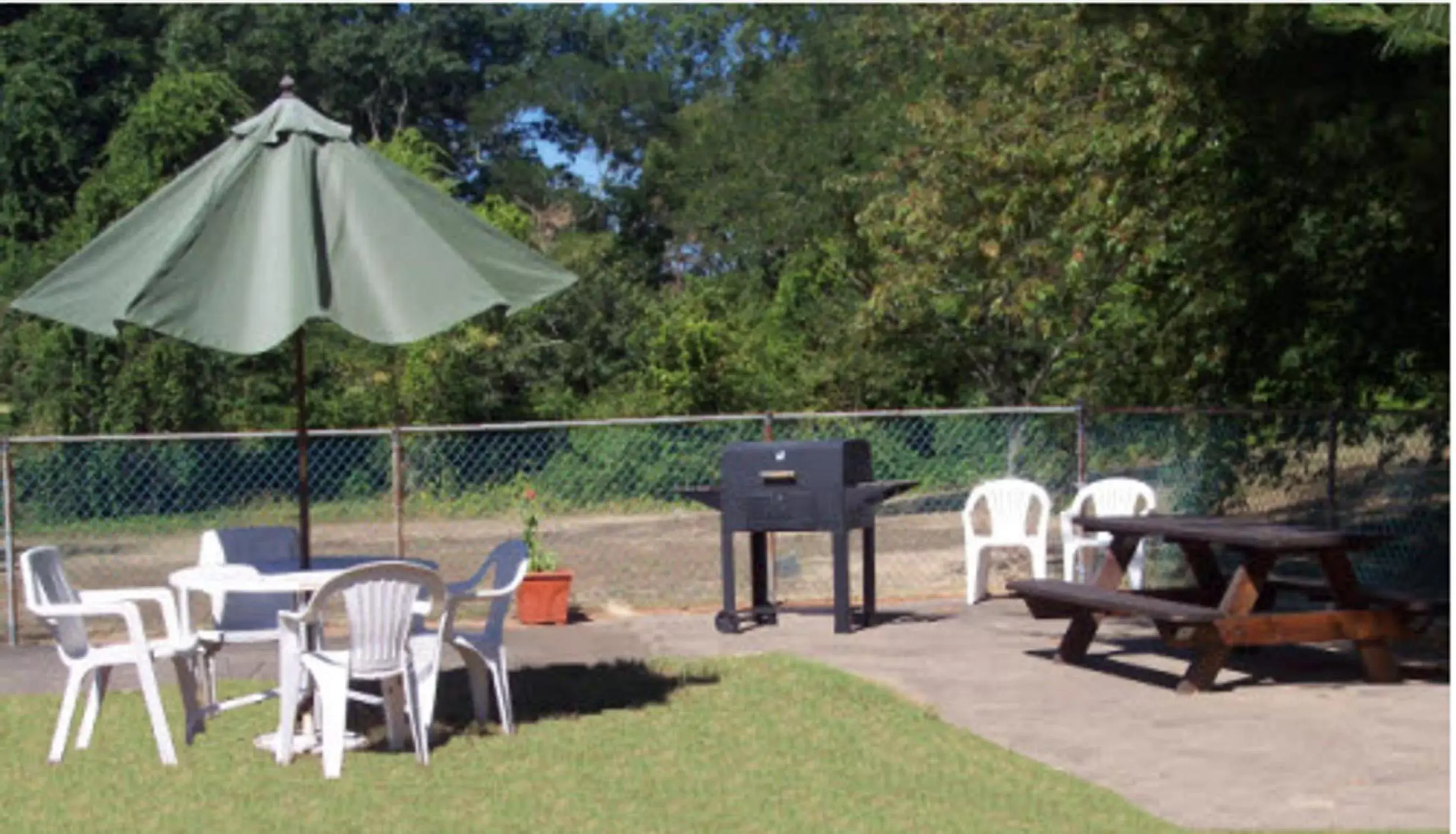 Patio in Shore Hills Motel