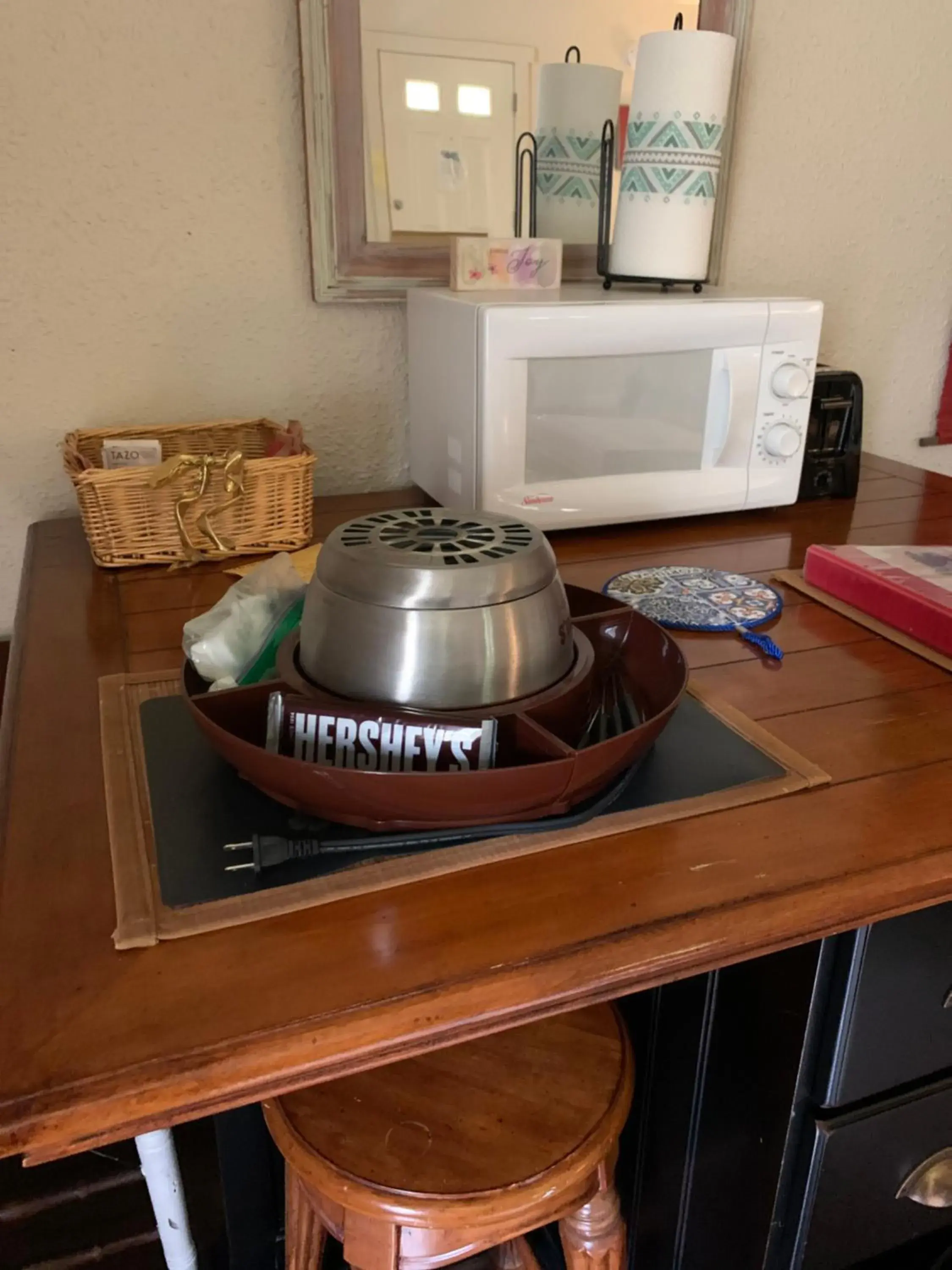 Kitchen or kitchenette in Mountain Meadows Inn