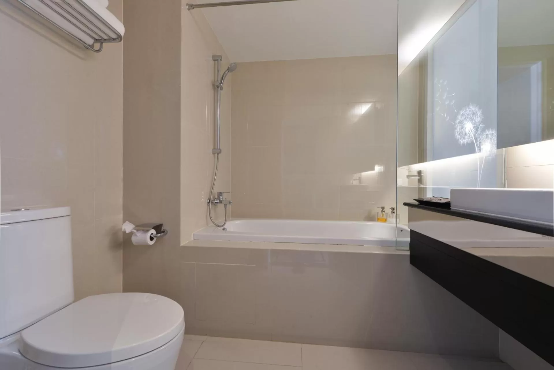 Bathroom in Le D'Tel Bangkok