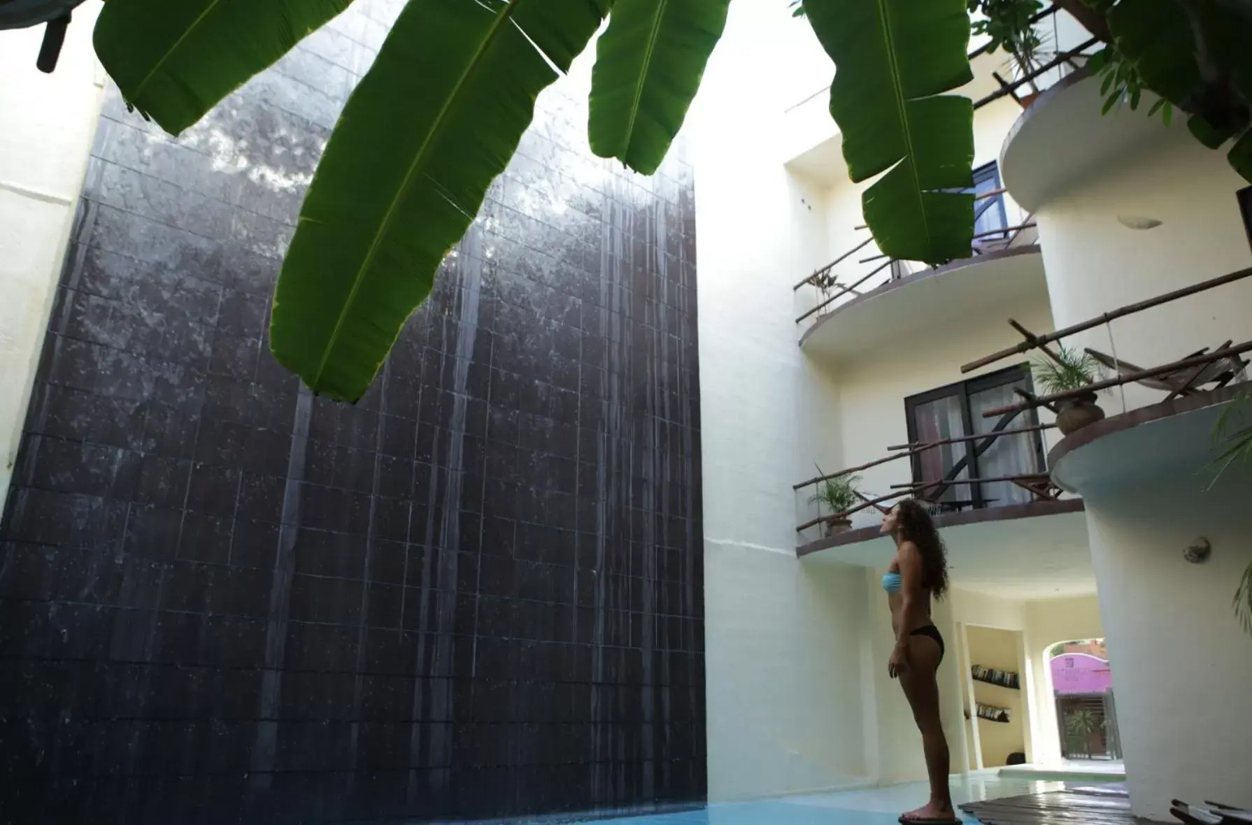 Swimming pool in Hotel Kinbe