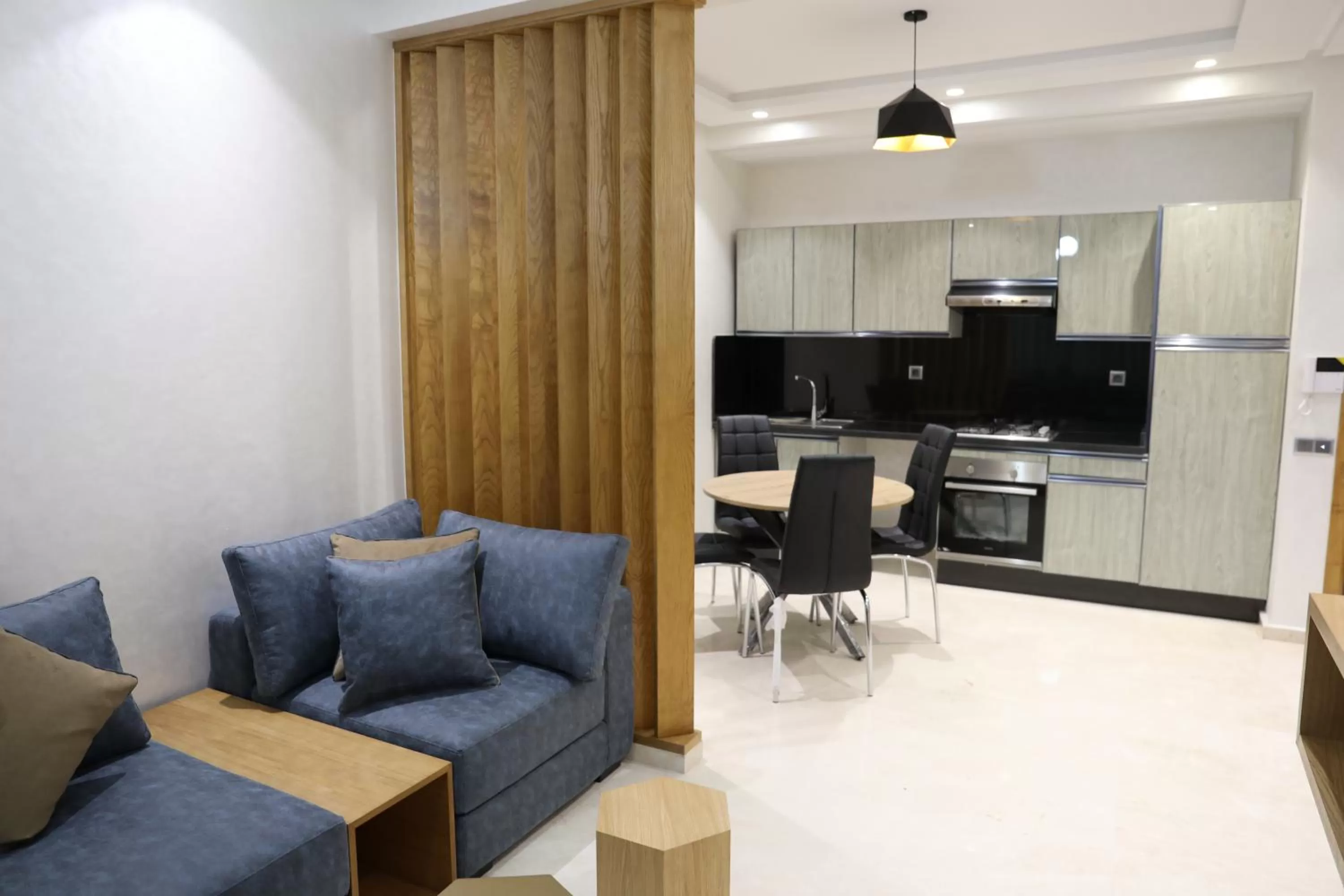 Living room in Quiet Hotel